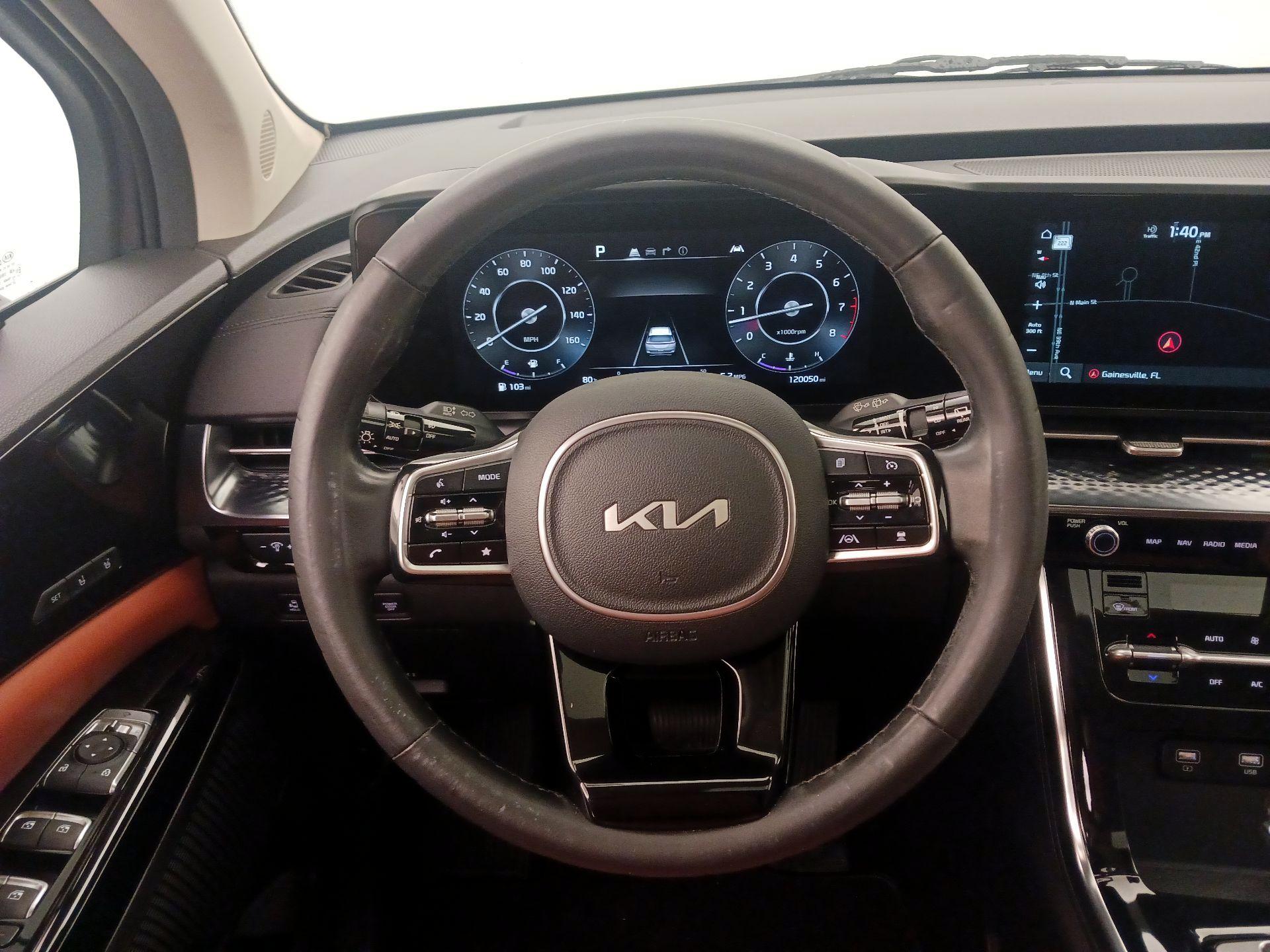 Thumbnail: 2022 Kia Carnival - 10