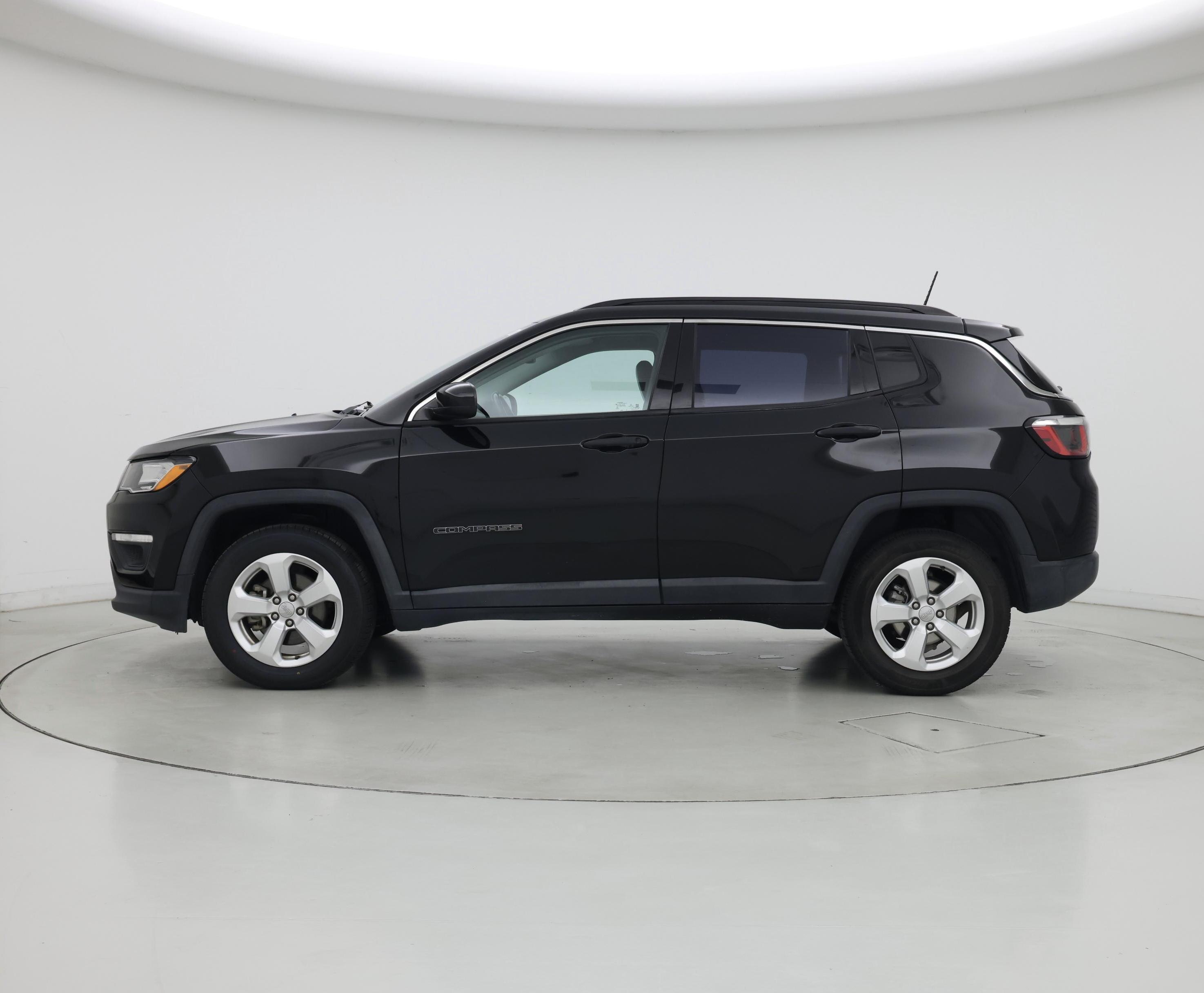 Thumbnail: 2019 Jeep Compass - 3