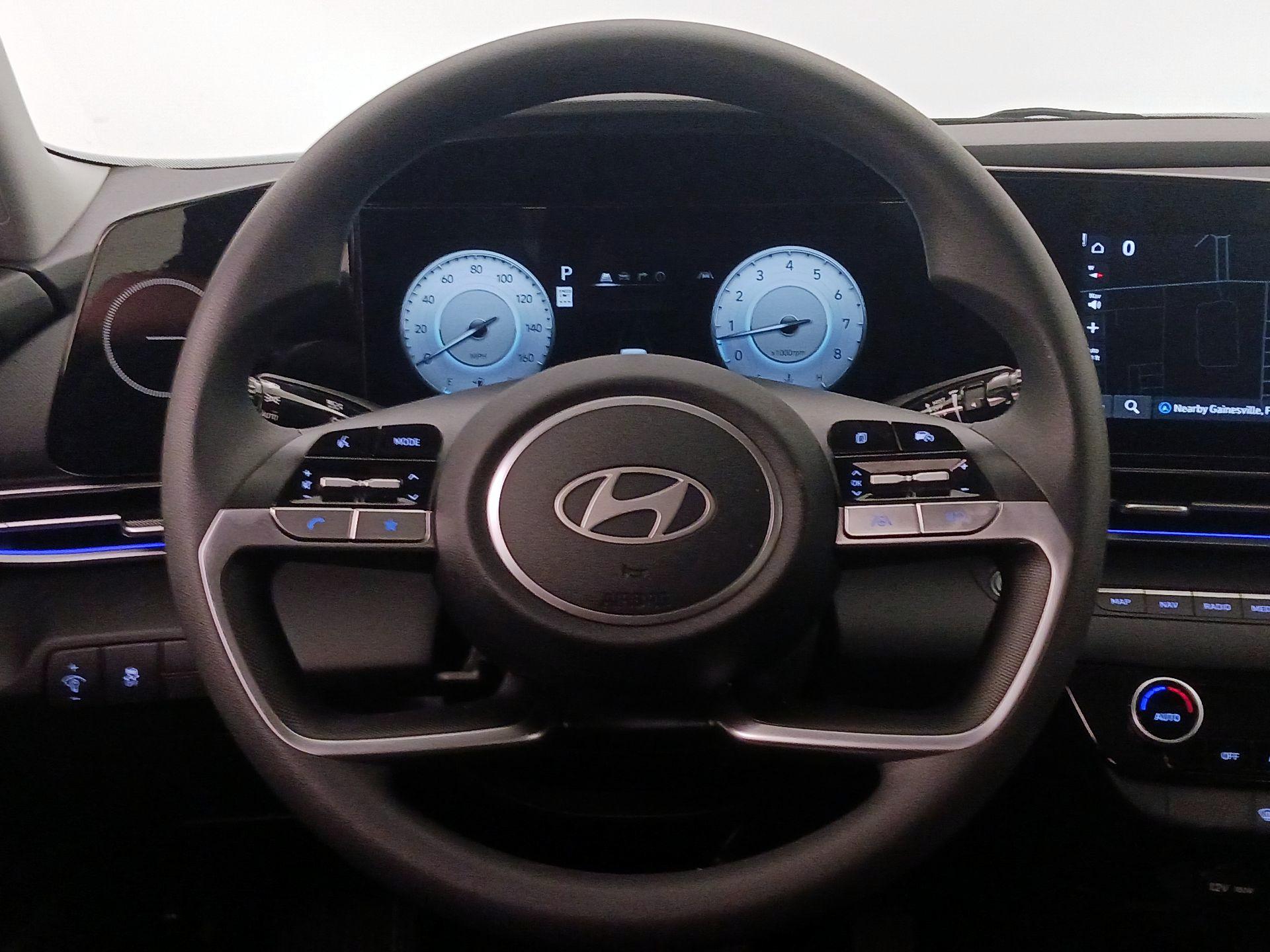 Thumbnail: 2024 Hyundai Elantra - 10