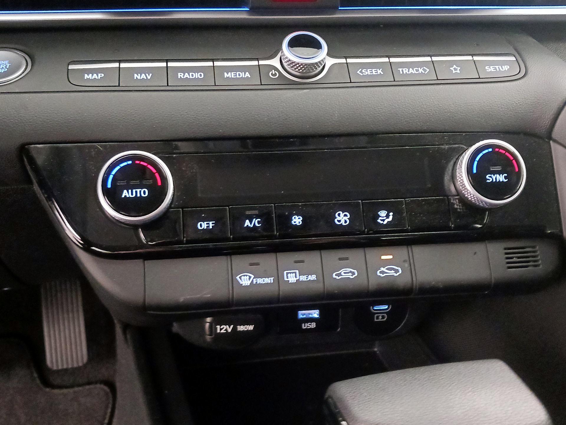 Thumbnail: 2024 Hyundai Elantra - 17