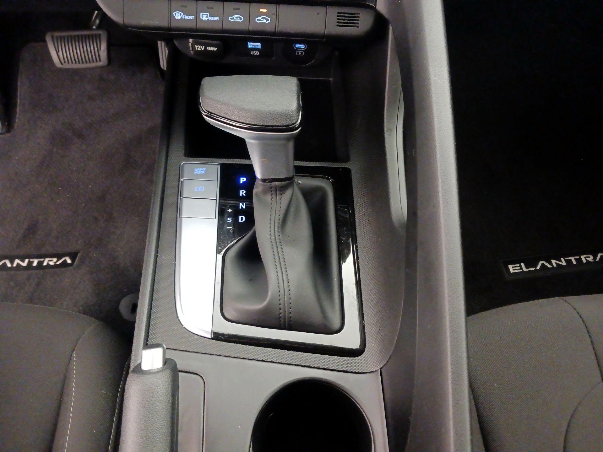 Thumbnail: 2024 Hyundai Elantra - 18