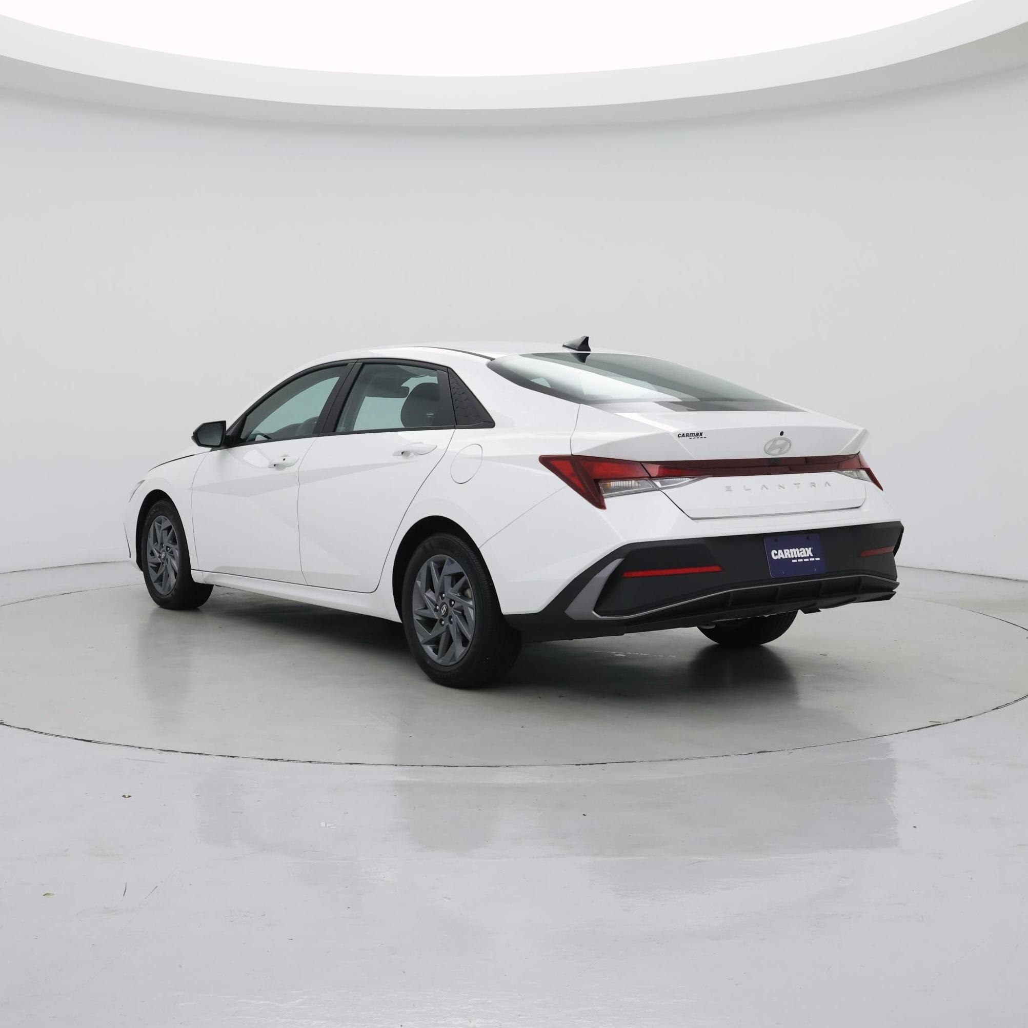 Thumbnail: 2024 Hyundai Elantra - 2