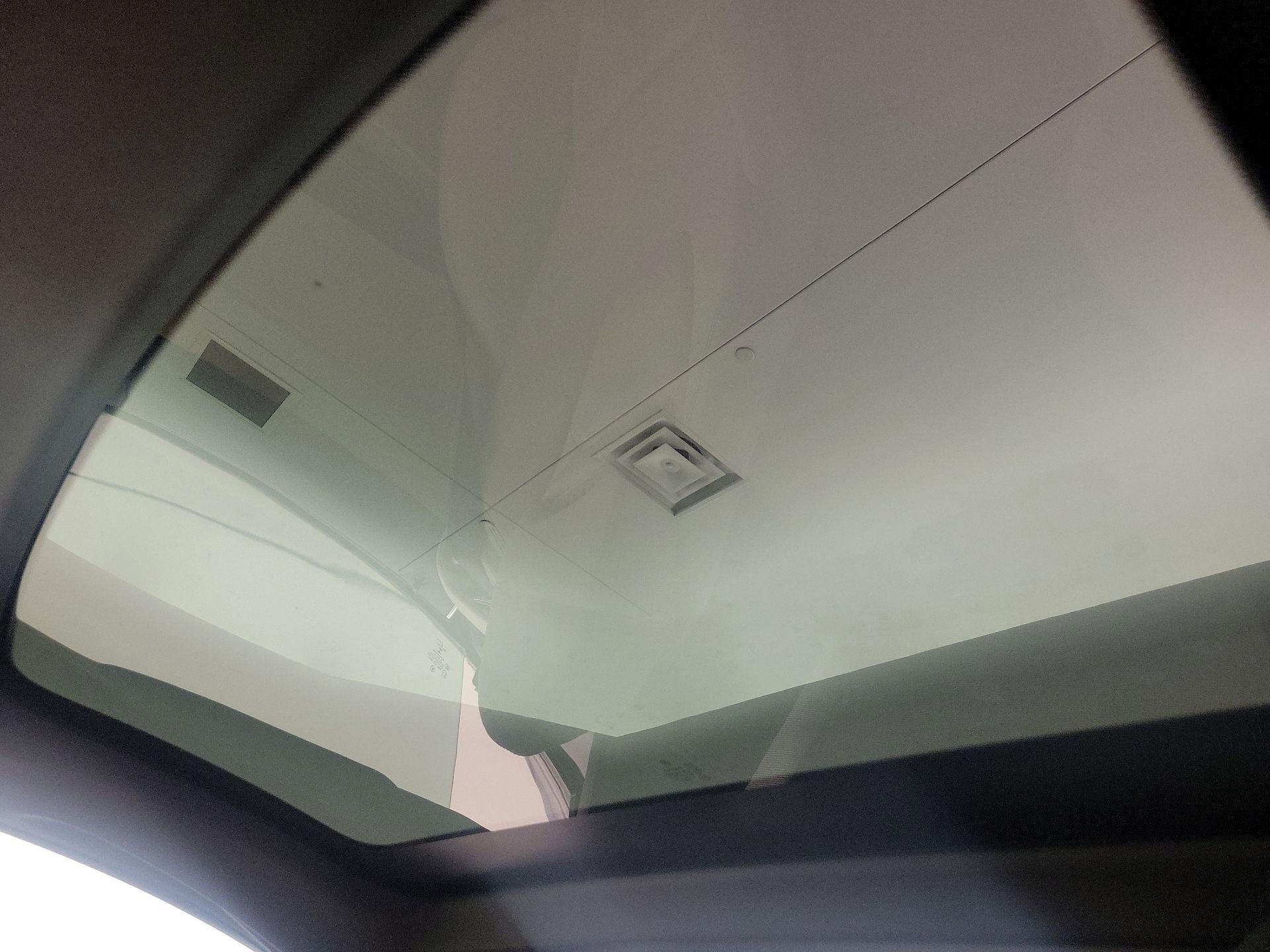 Thumbnail: 2017 Mercedes-Benz SLC - 20