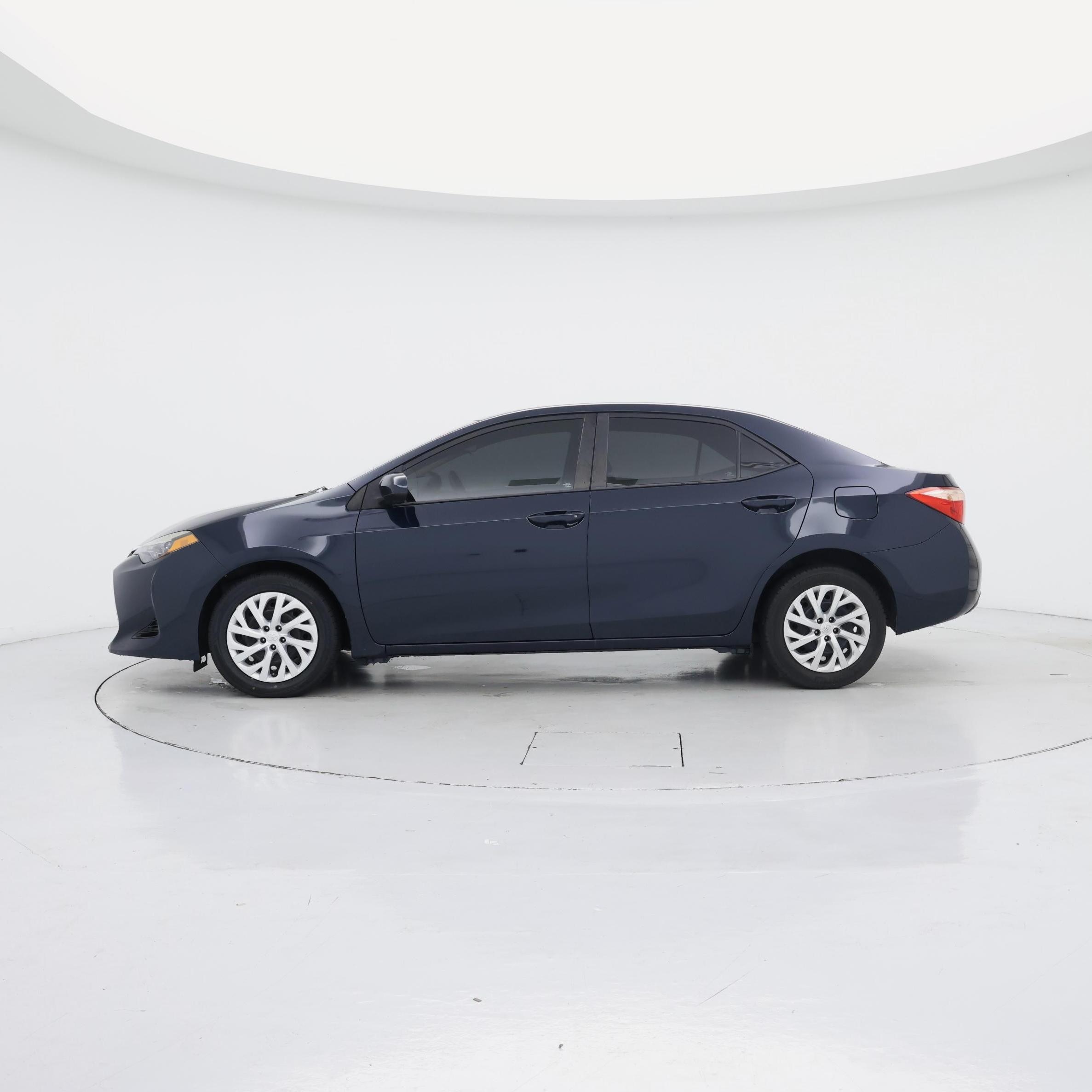 Thumbnail: 2018 Toyota Corolla - 3