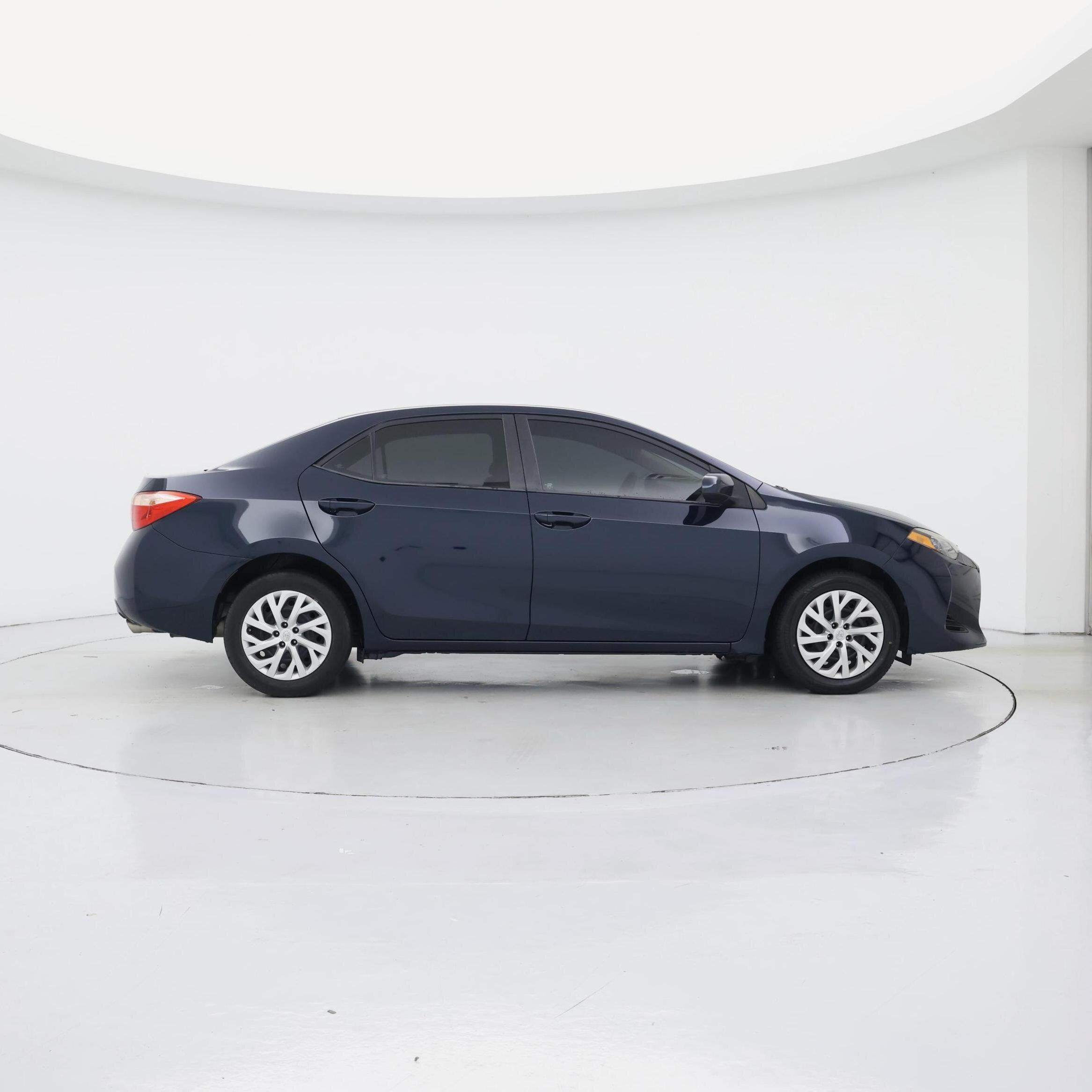 Thumbnail: 2018 Toyota Corolla - 7