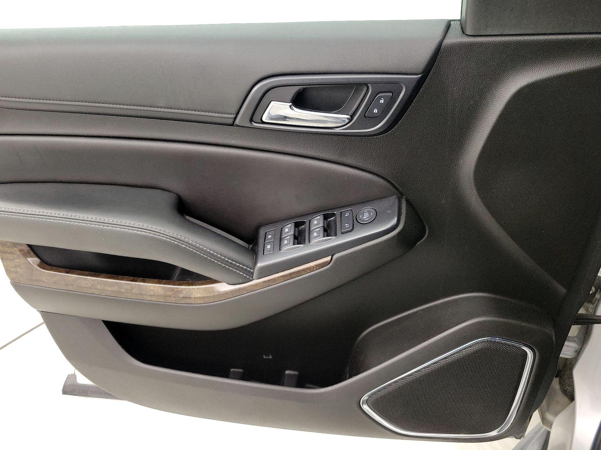 Thumbnail: 2020 Chevrolet Tahoe - 12