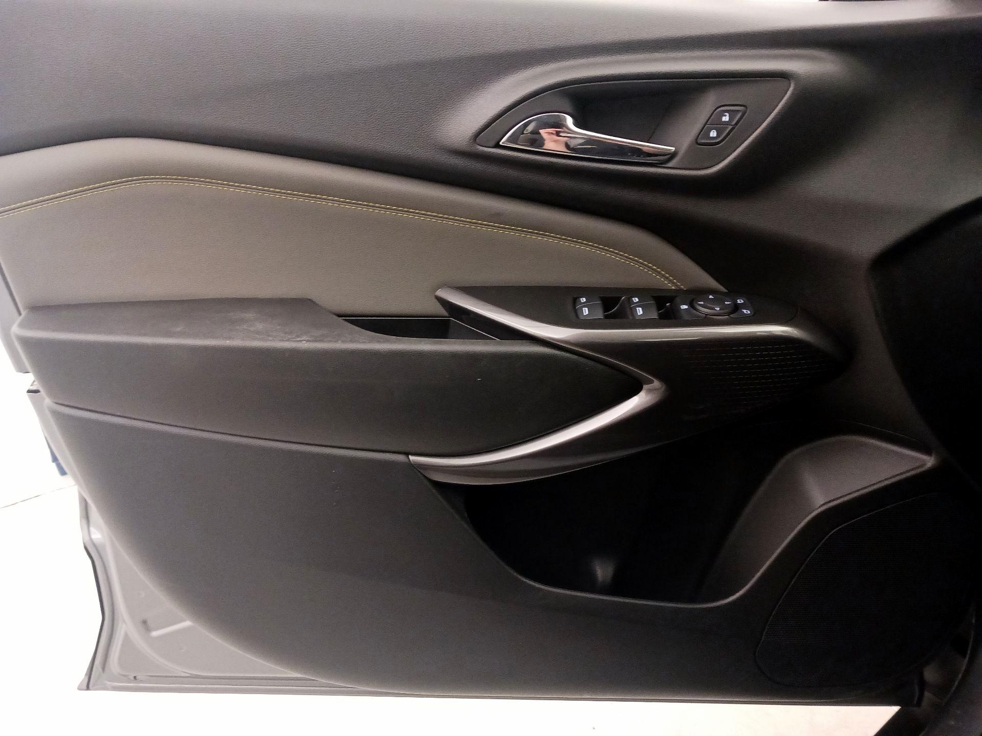 Thumbnail: 2025 Chevrolet Trax - 12