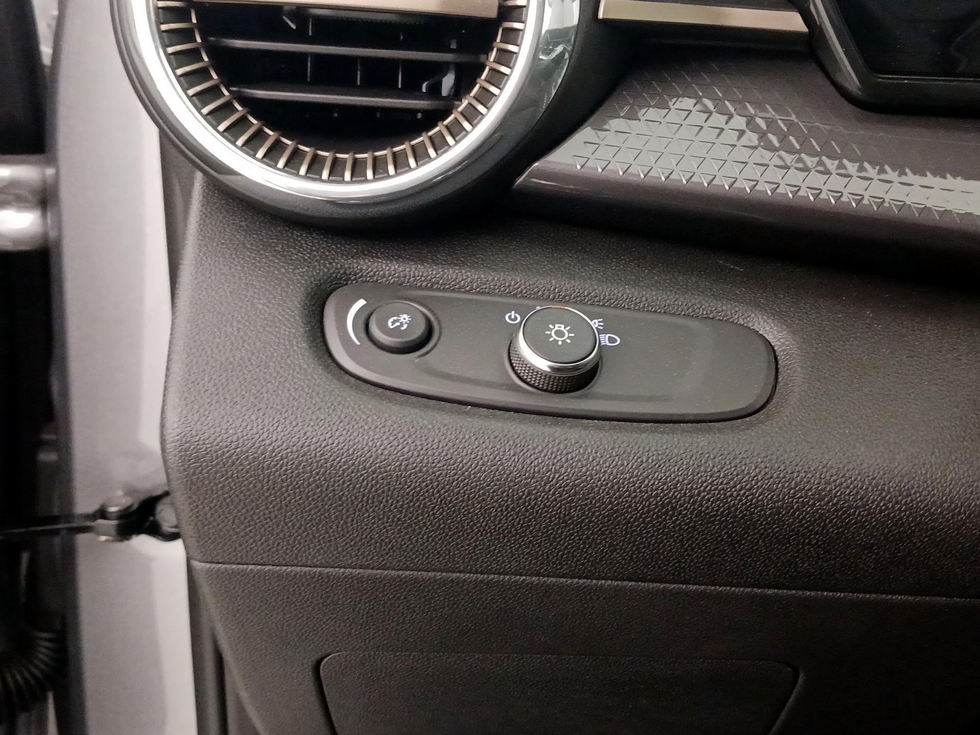 Thumbnail: 2025 Chevrolet Trax - 13