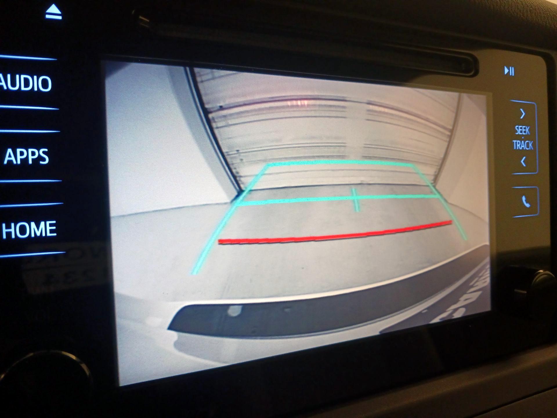 Thumbnail: 2016 Toyota Sienna - 14