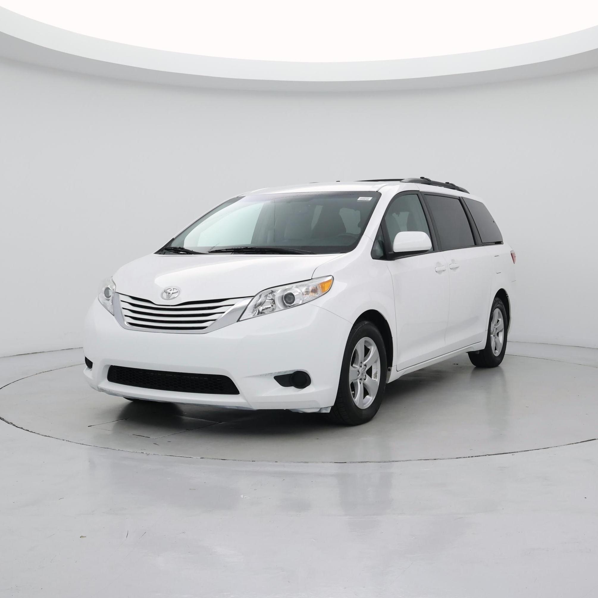 Thumbnail: 2016 Toyota Sienna - 4