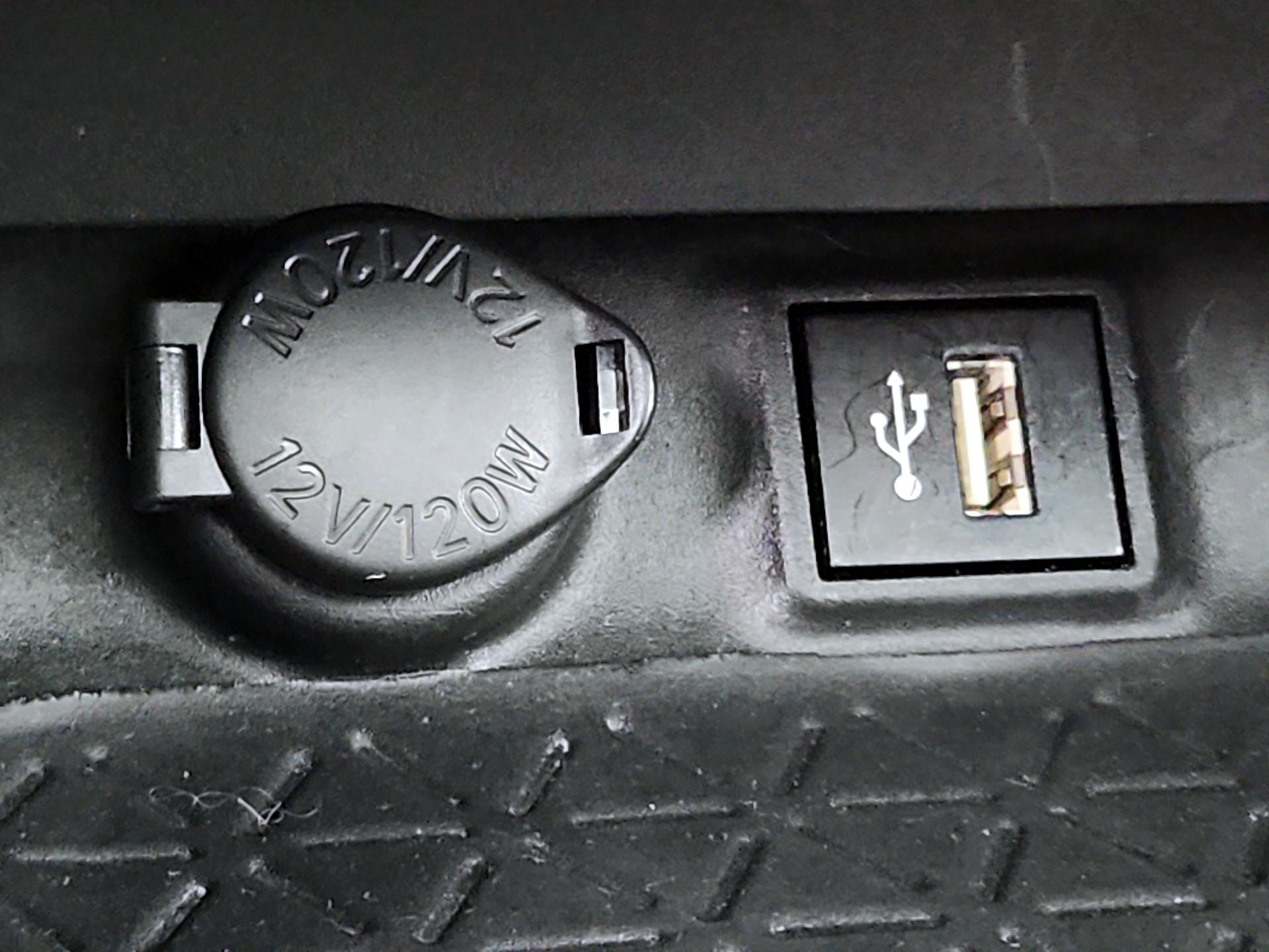 Thumbnail: 2024 Toyota RAV4 - 18