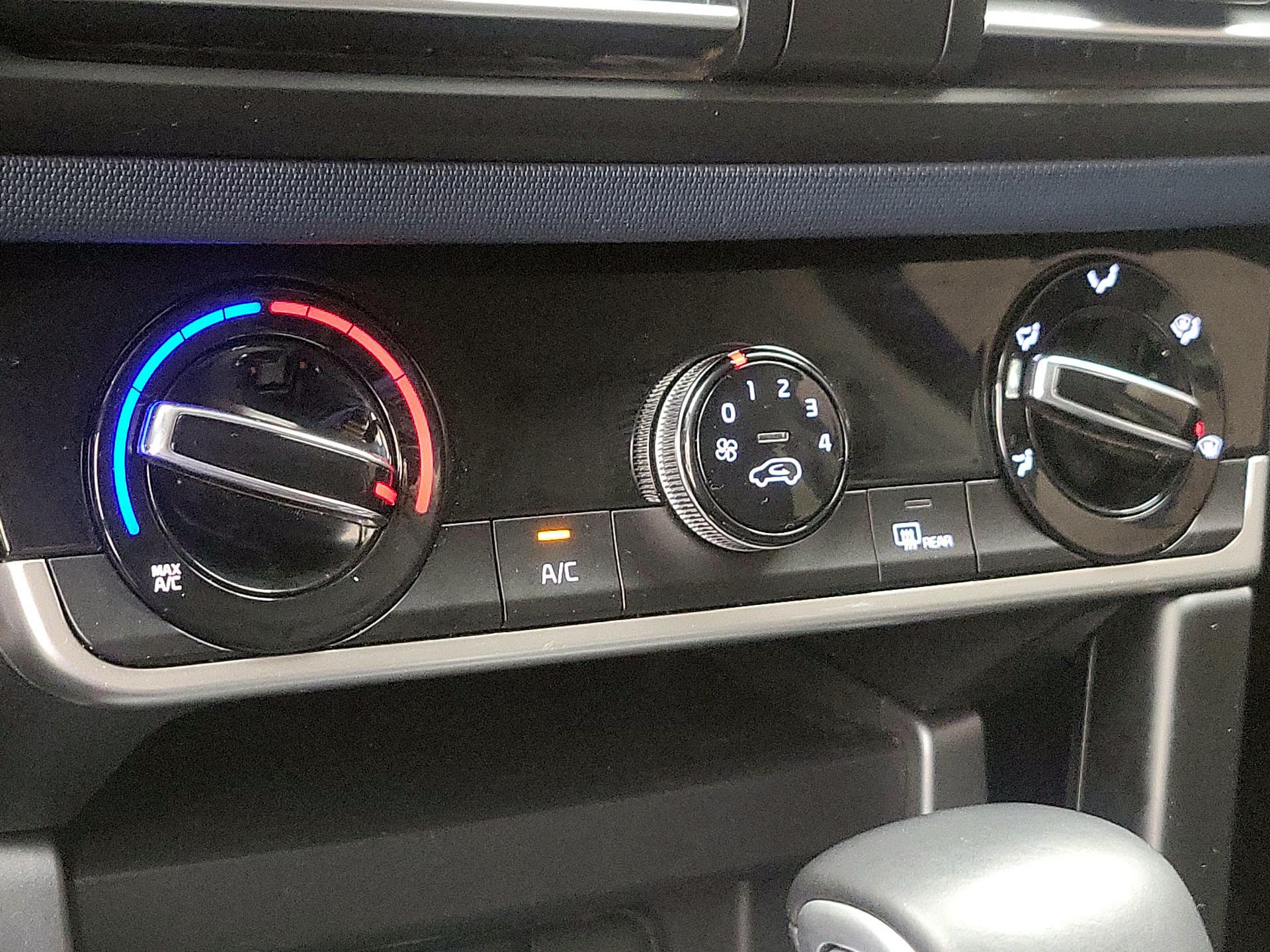 Thumbnail: 2021 Kia Seltos - 16