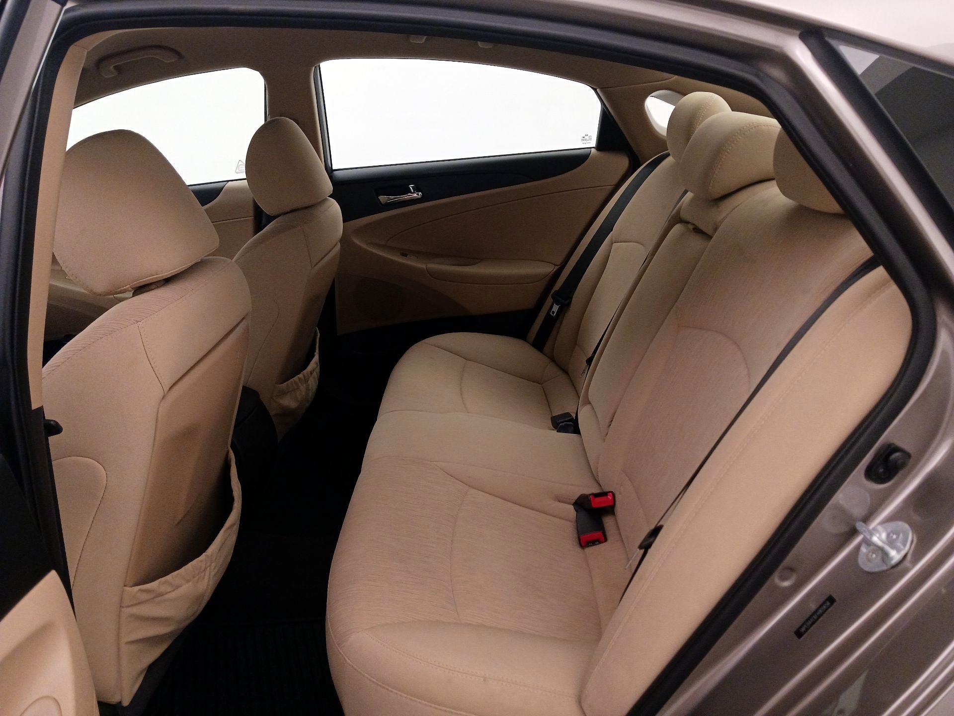 Thumbnail: 2014 Hyundai Sonata - 19