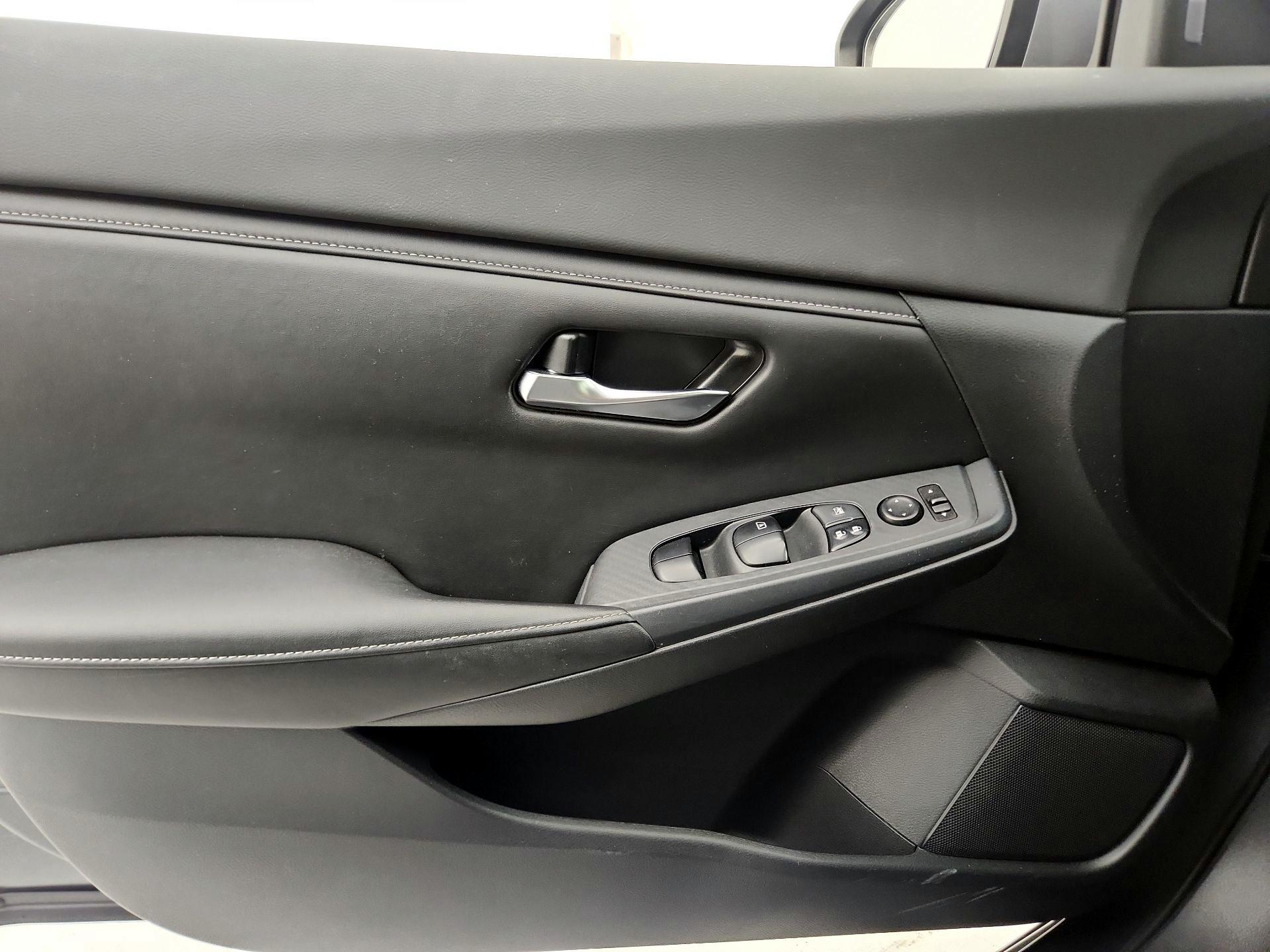 Thumbnail: 2021 Nissan Sentra - 12