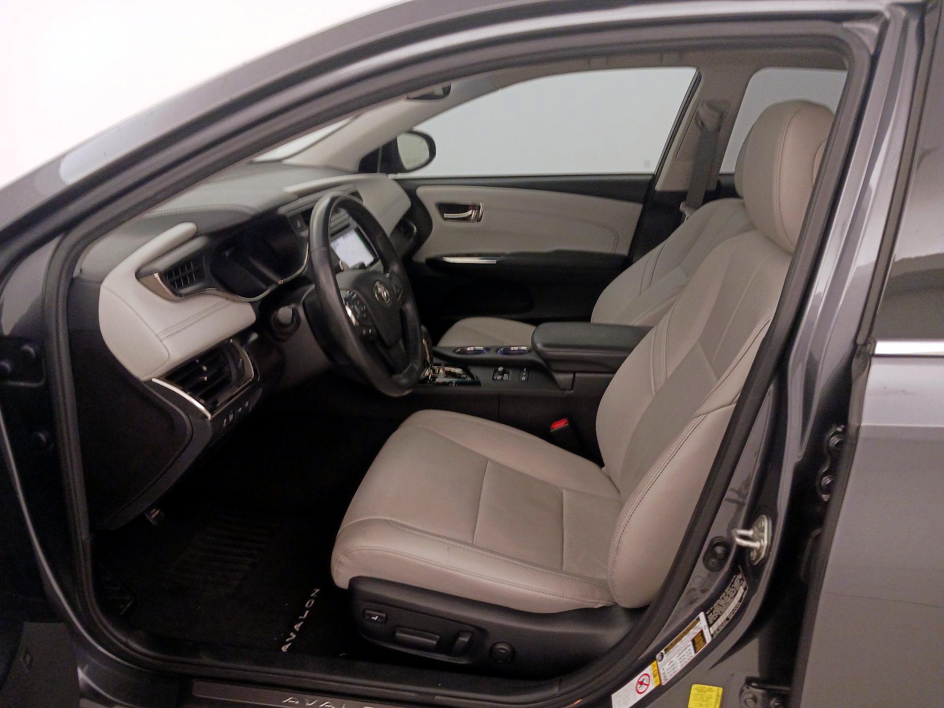 Thumbnail: 2018 Toyota Avalon - 11