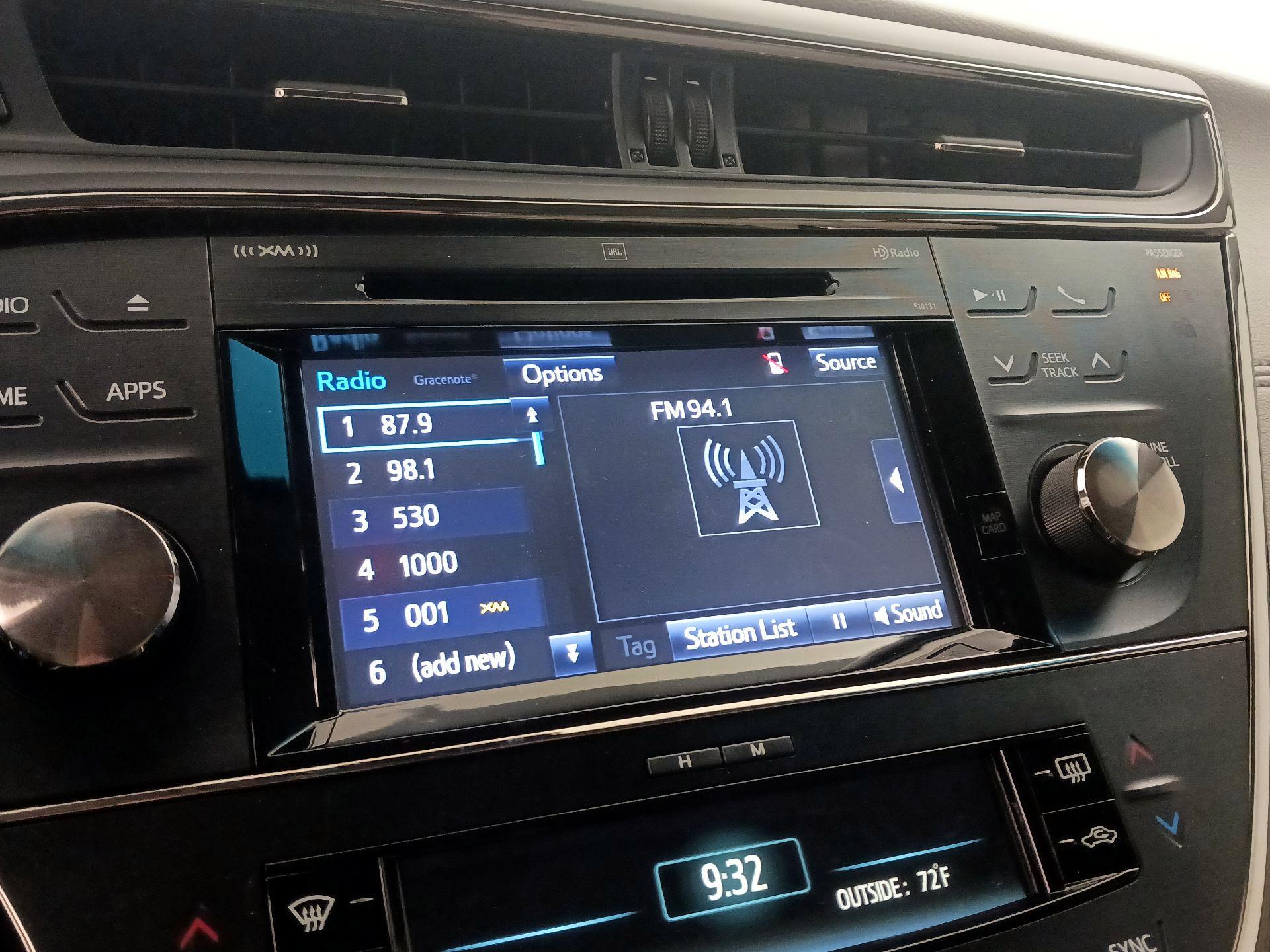 Thumbnail: 2018 Toyota Avalon - 16