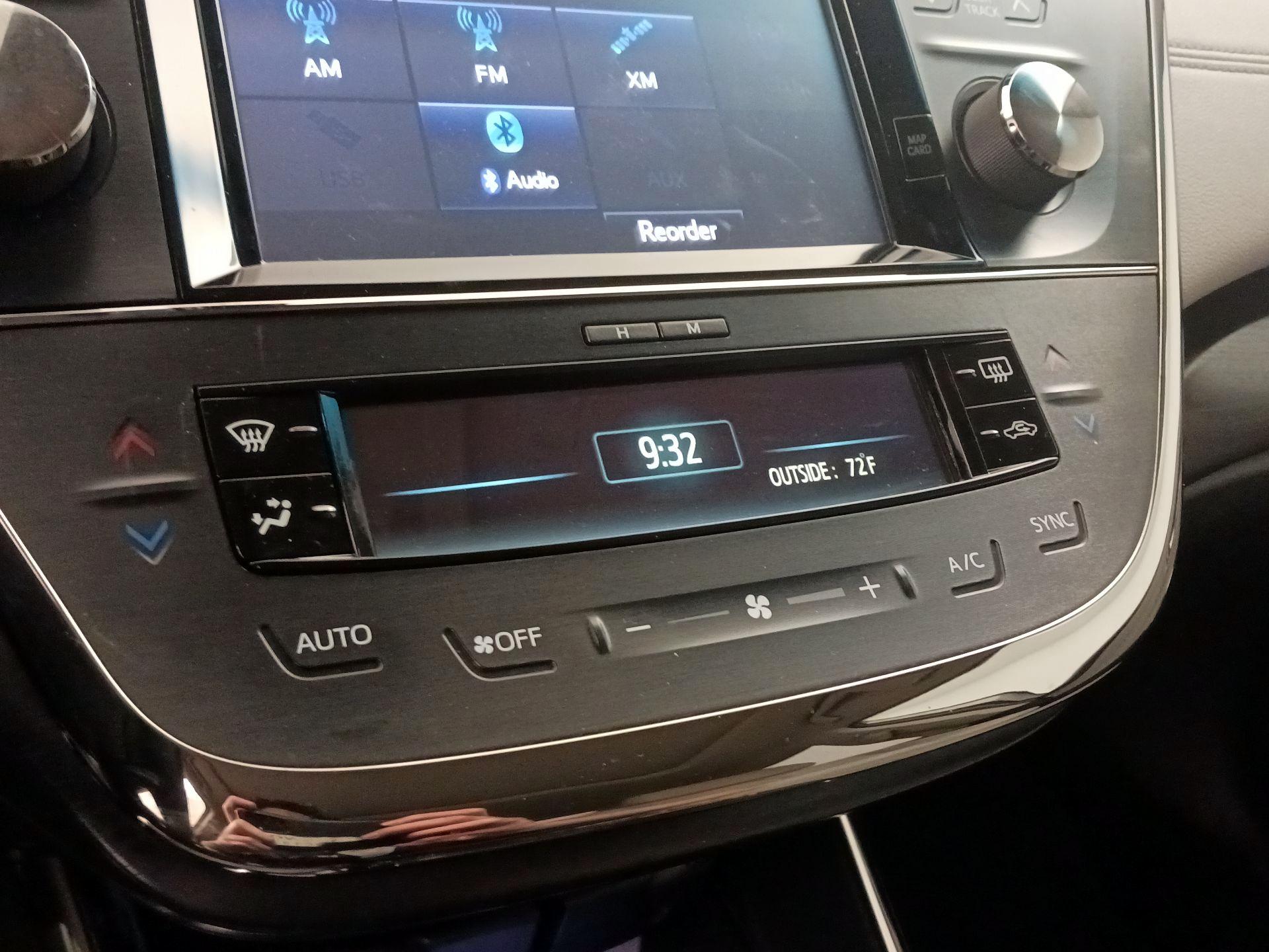 Thumbnail: 2018 Toyota Avalon - 17