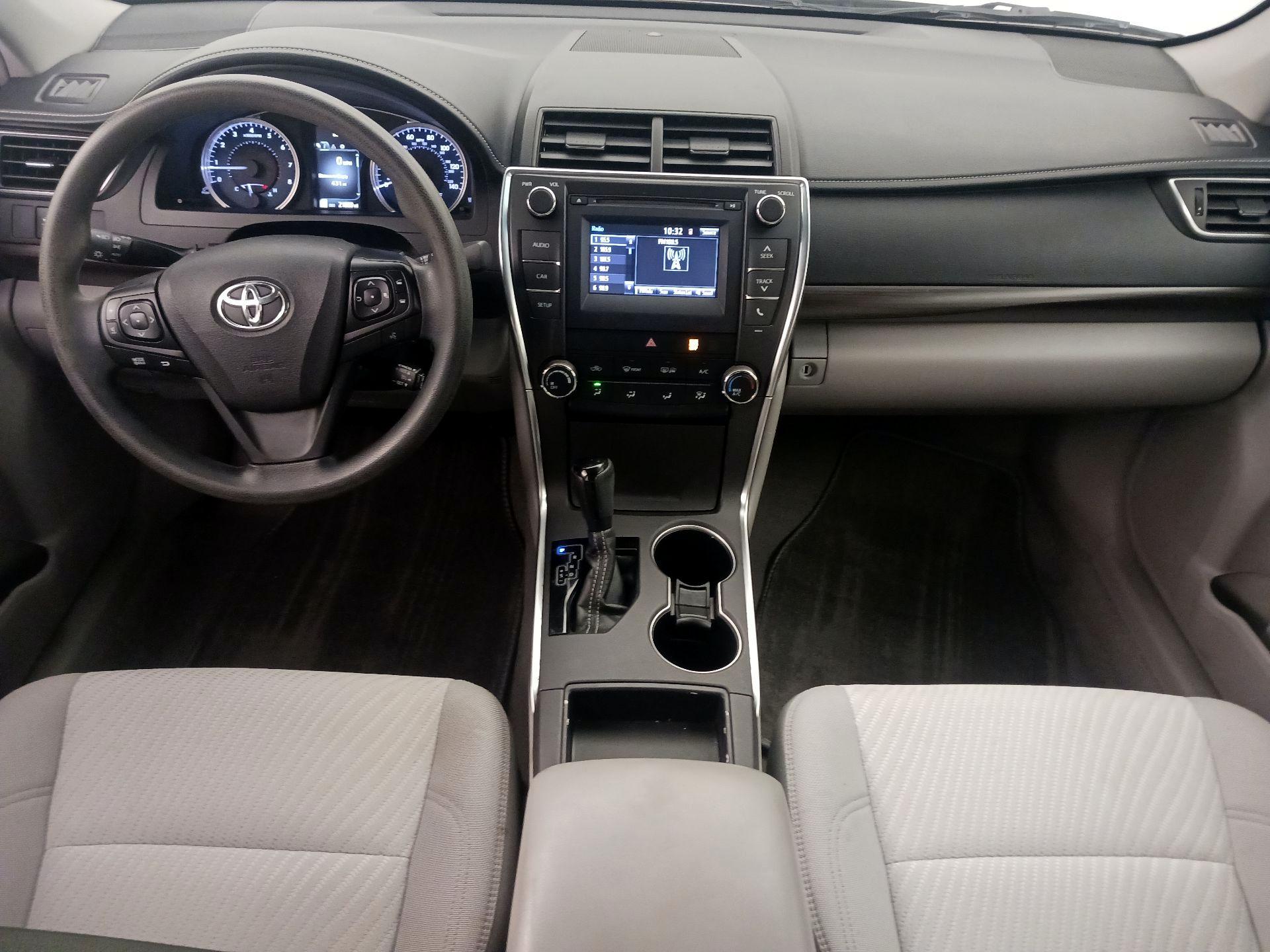 Thumbnail: 2017 Toyota Camry - 9