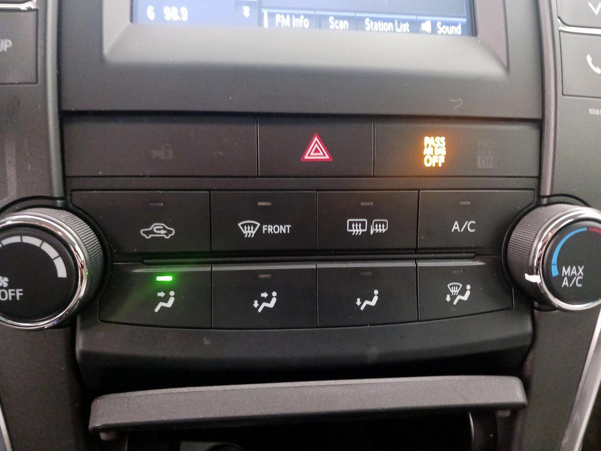 Thumbnail: 2017 Toyota Camry - 16