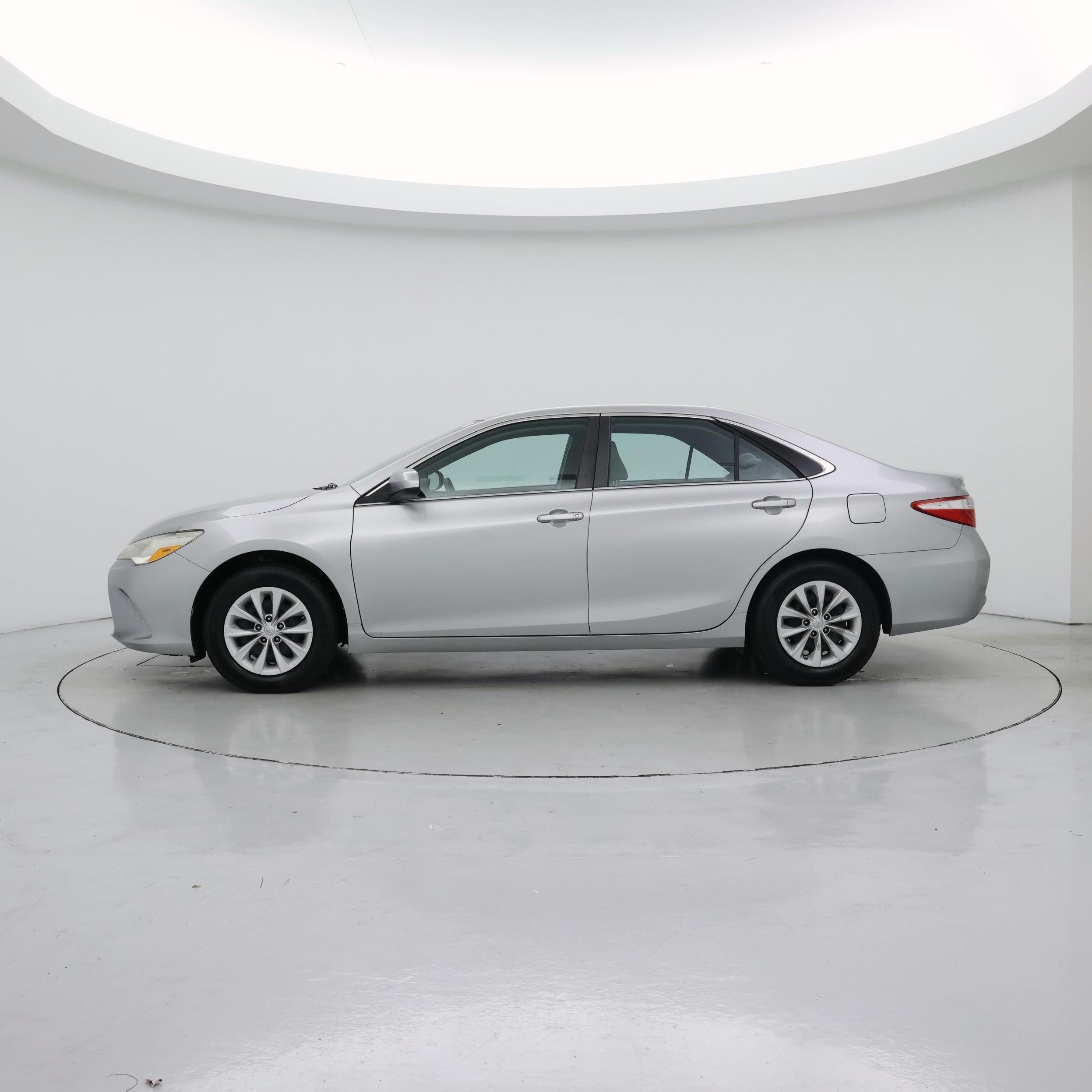 Thumbnail: 2017 Toyota Camry - 3