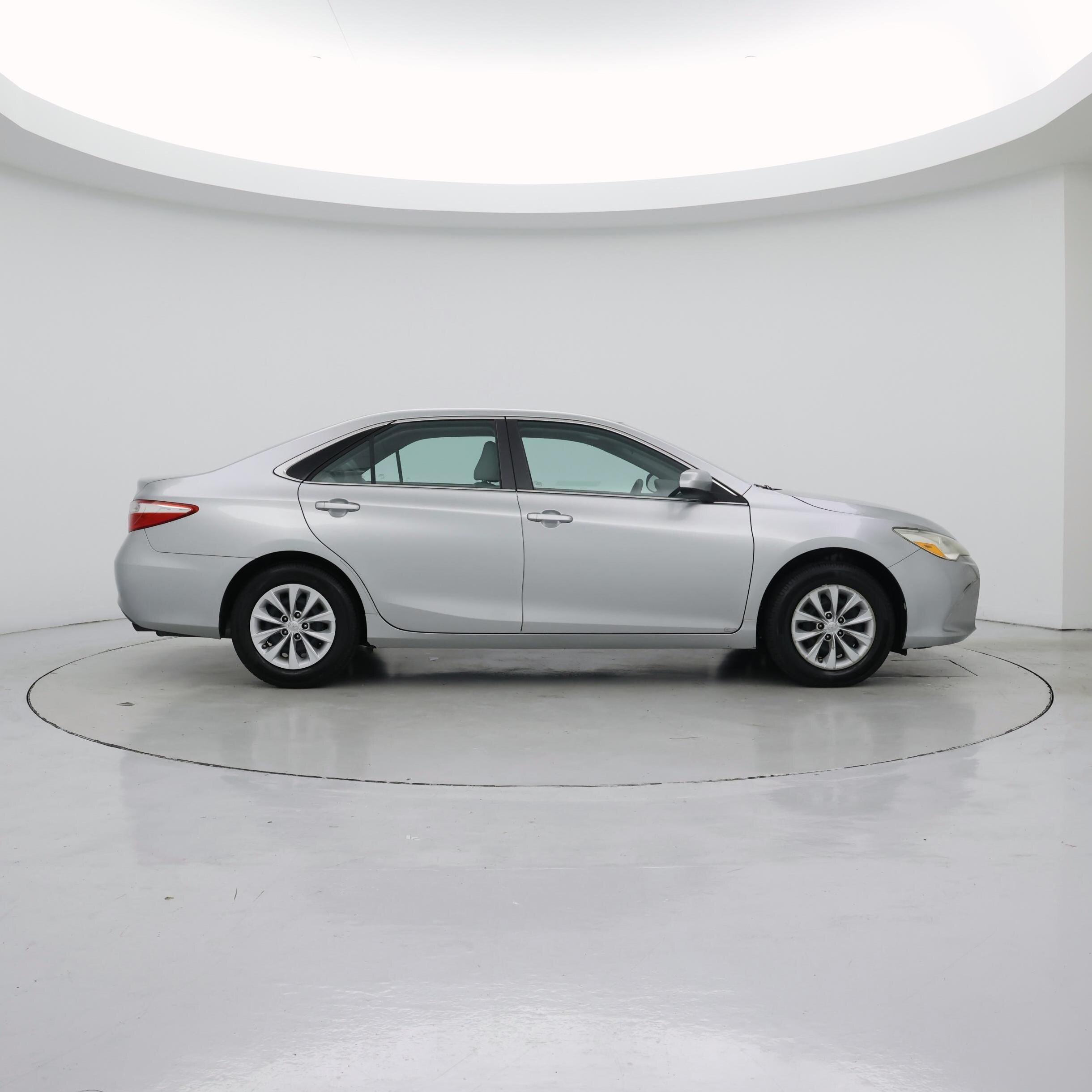 Thumbnail: 2017 Toyota Camry - 7