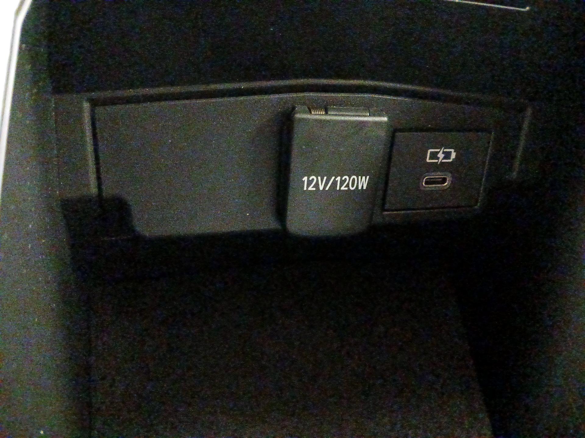 Thumbnail: 2022 Toyota Corolla - 18