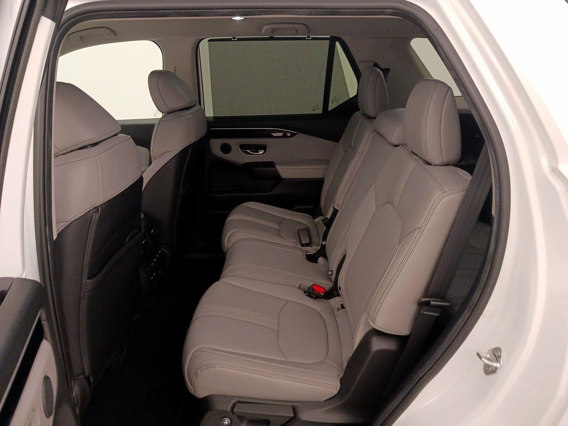 Thumbnail: 2024 Honda Pilot - 19