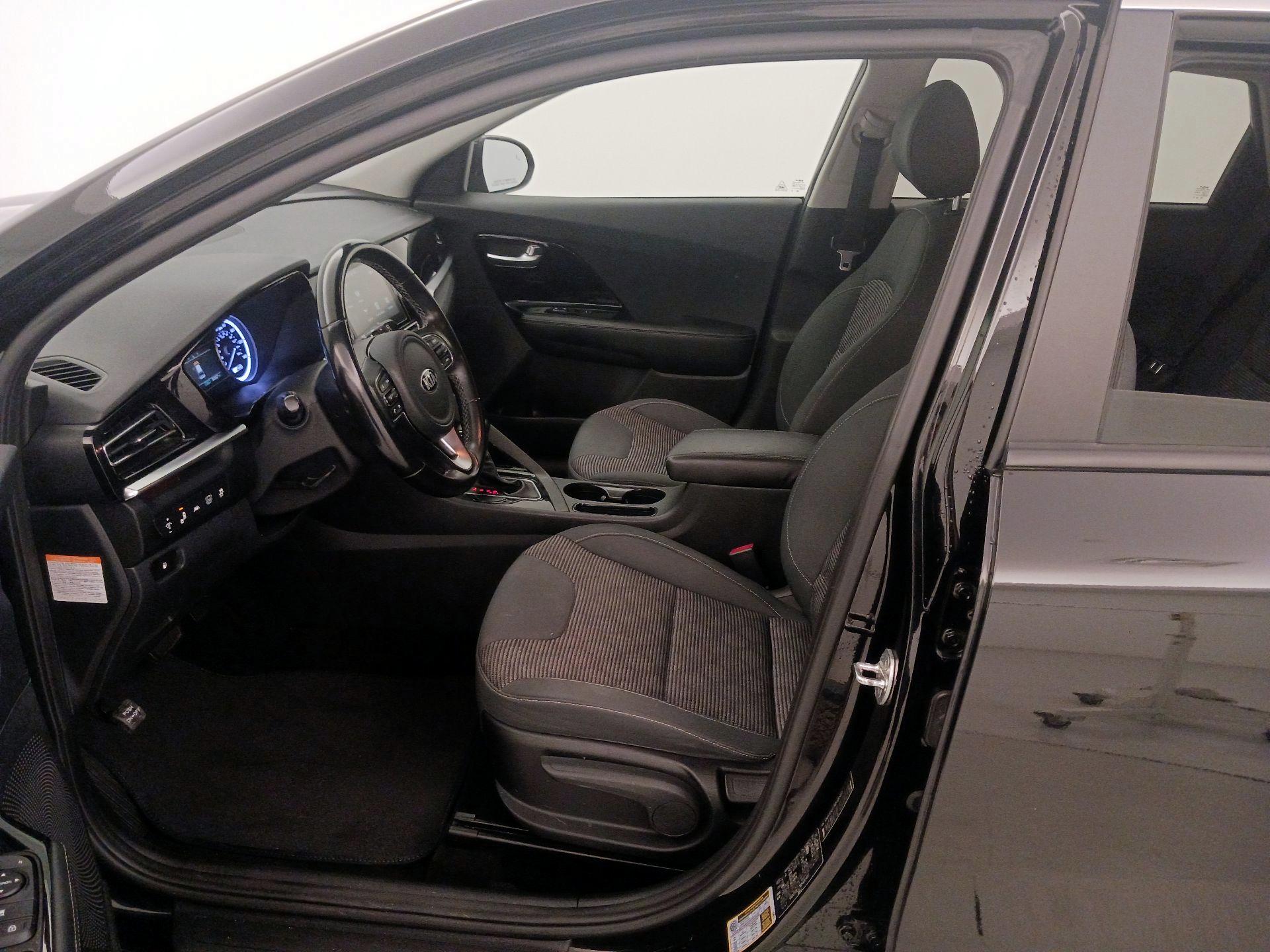 Thumbnail: 2021 Kia Niro - 11