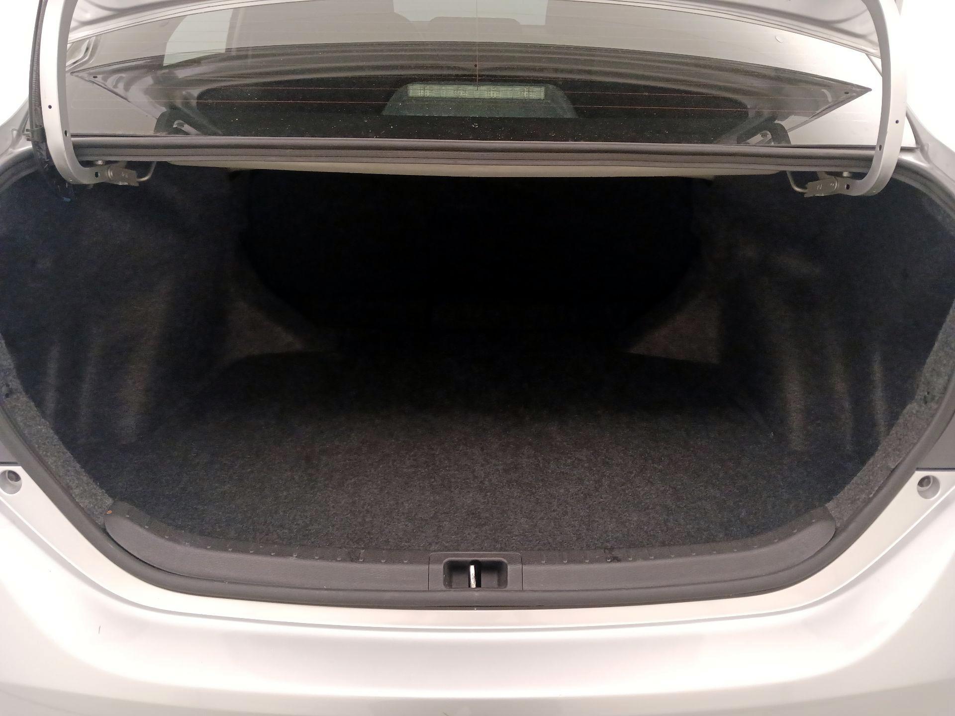 Thumbnail: 2015 Toyota Corolla - 20