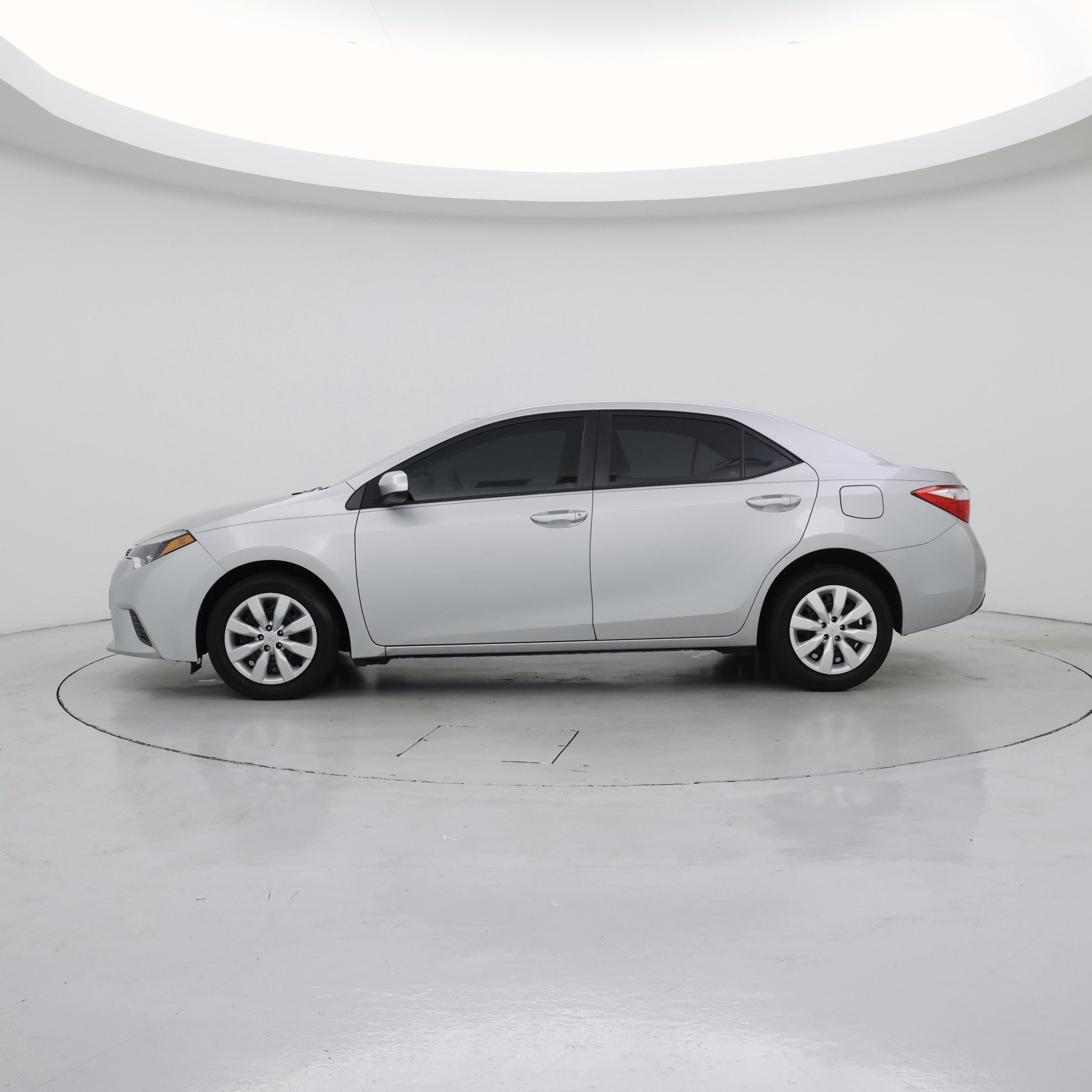 Thumbnail: 2015 Toyota Corolla - 3