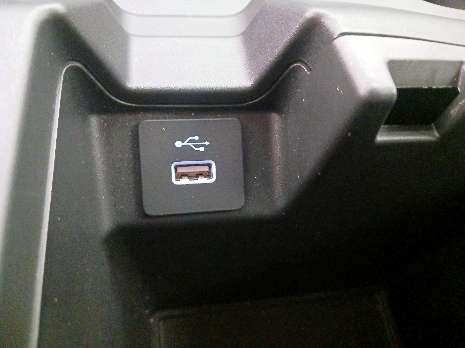 Thumbnail: 2025 Acura RDX - 19