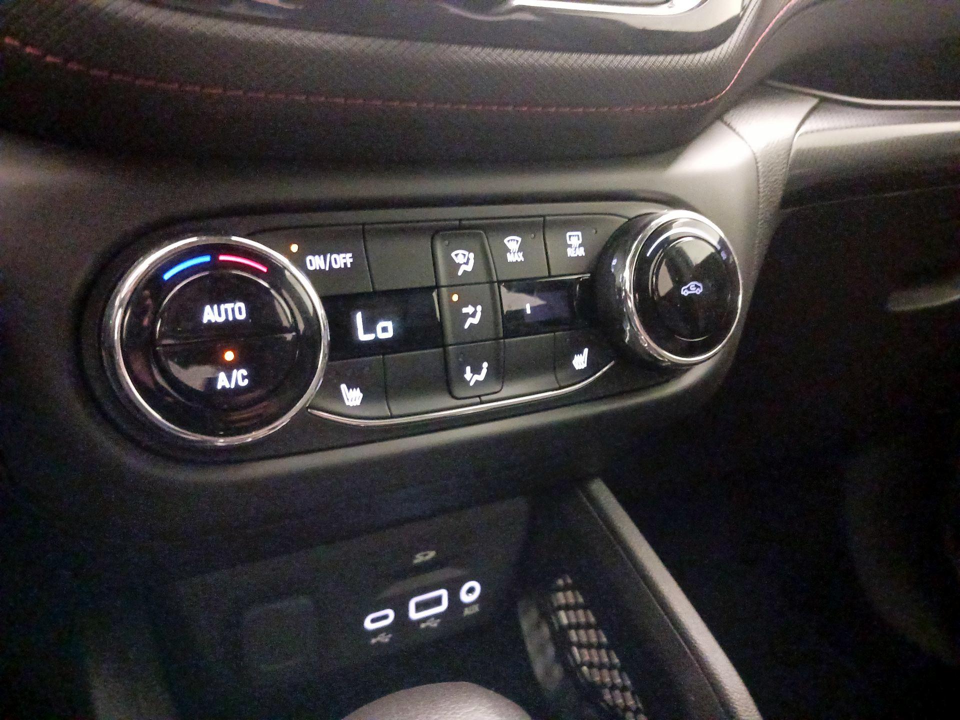 Thumbnail: 2021 Chevrolet TrailBlazer - 16