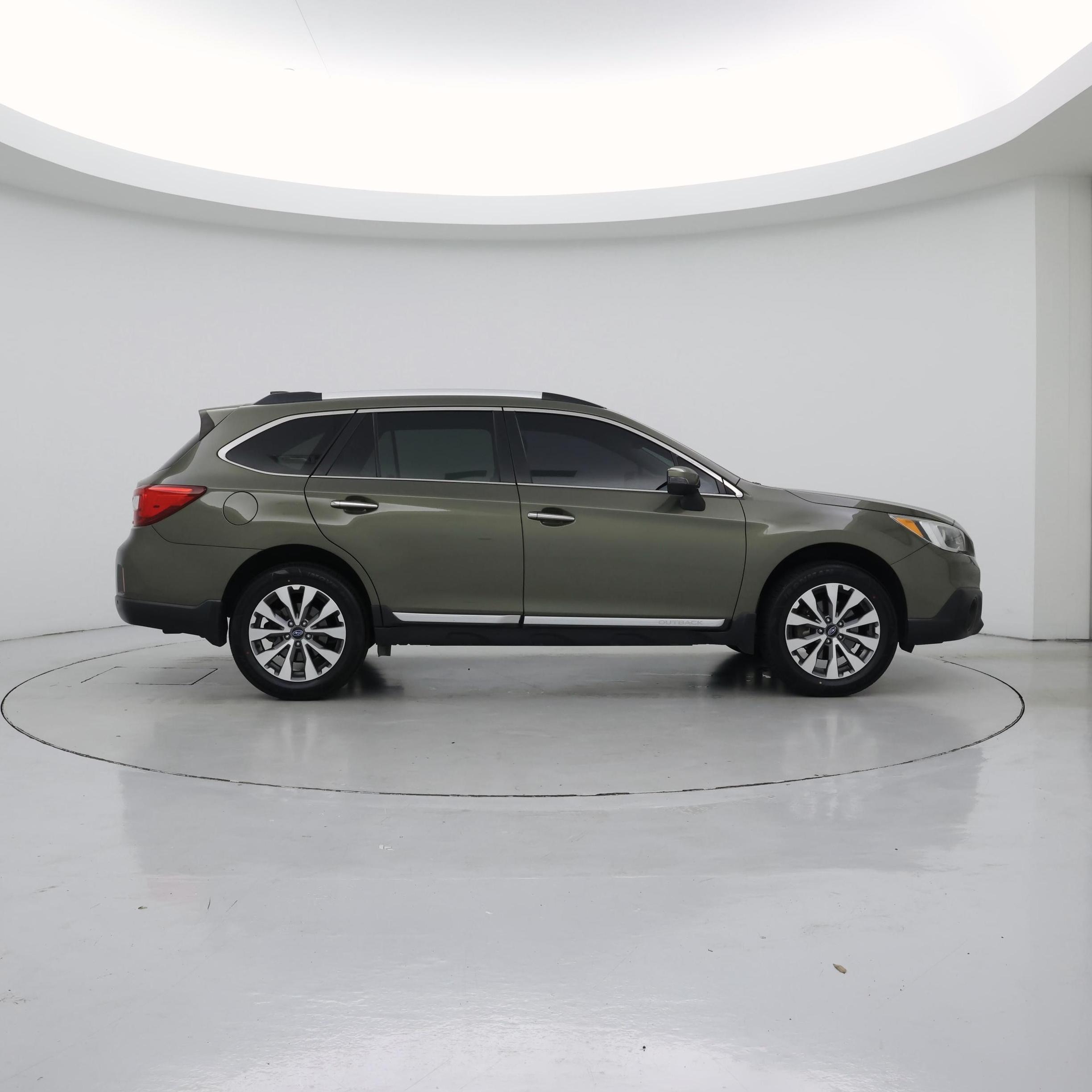 Thumbnail: 2017 Subaru Outback - 7