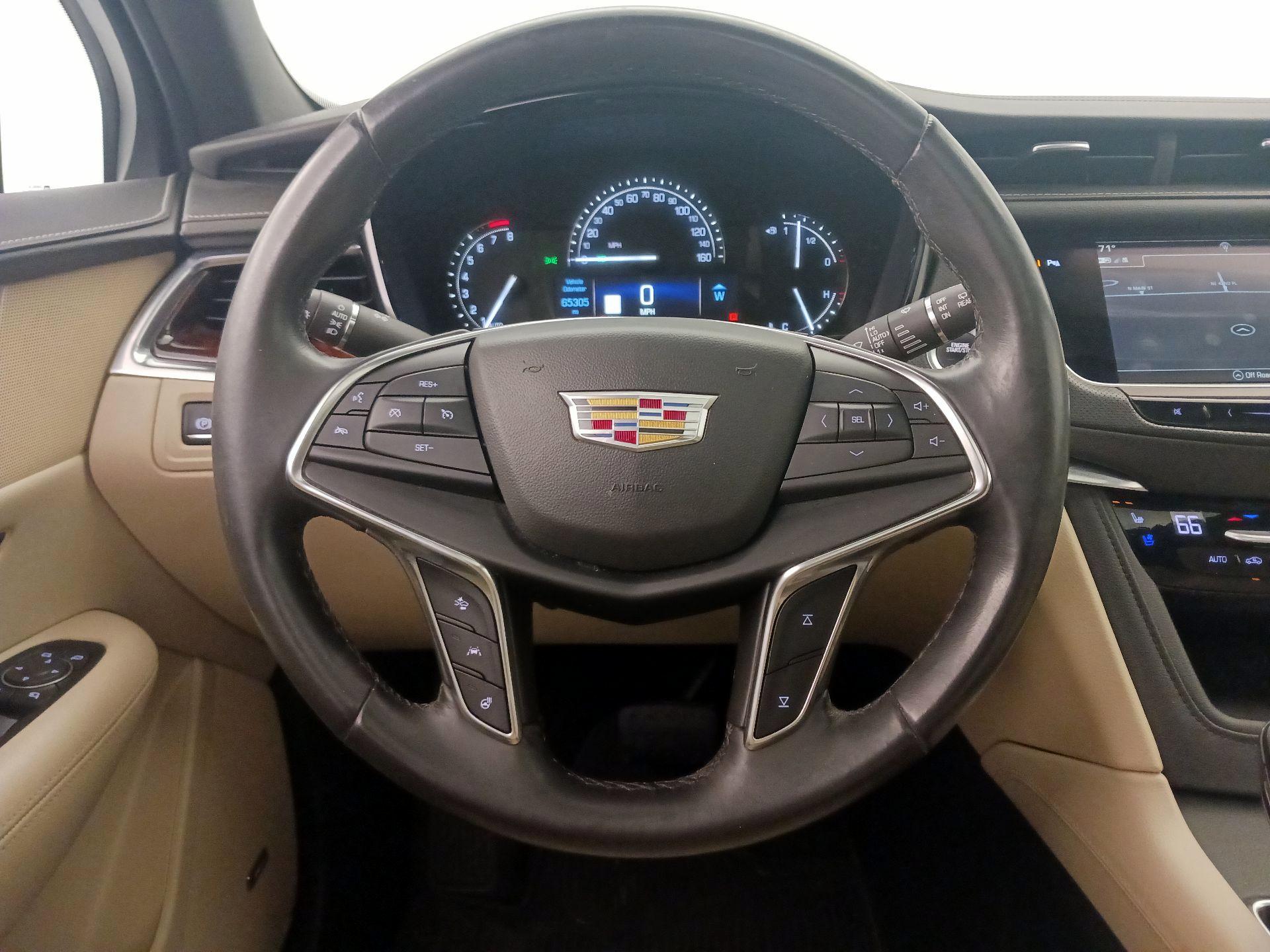 Thumbnail: 2018 Cadillac XT5 - 10