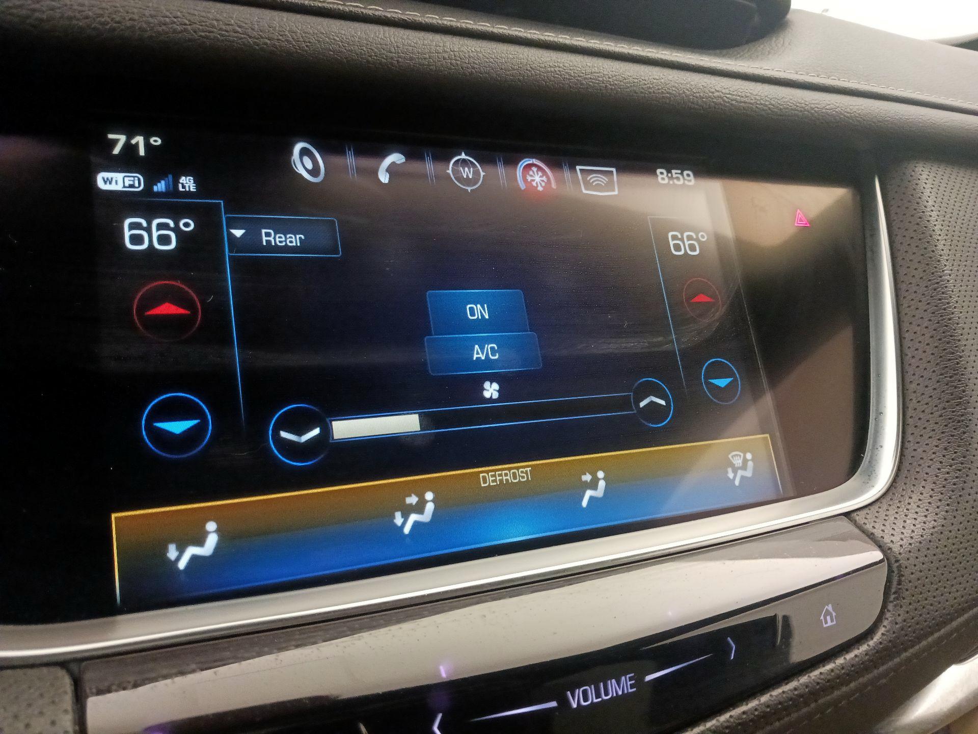 Thumbnail: 2018 Cadillac XT5 - 17