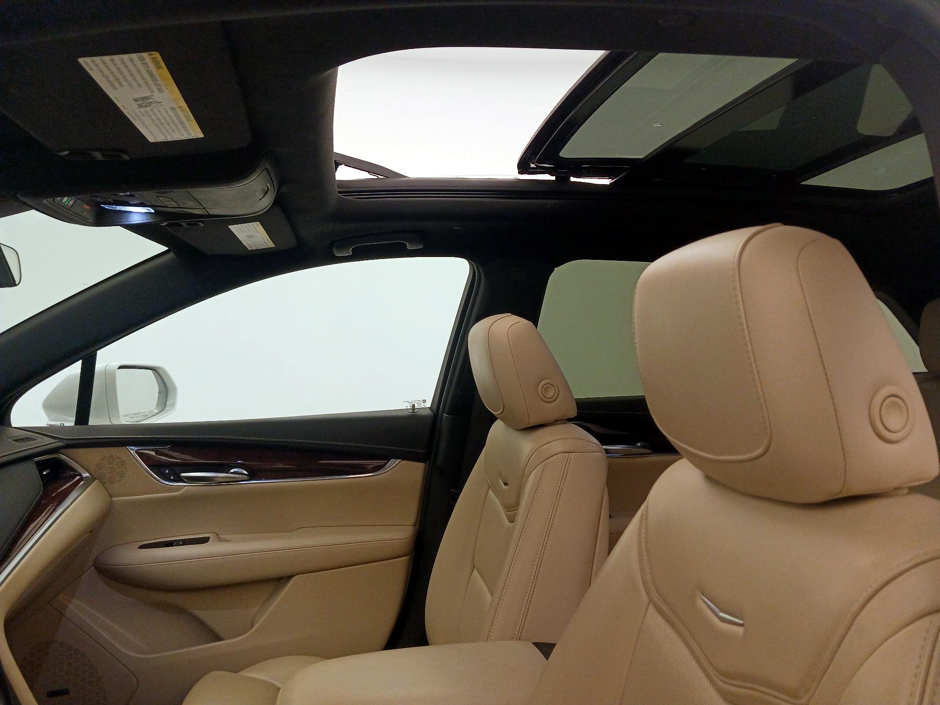 Thumbnail: 2018 Cadillac XT5 - 20