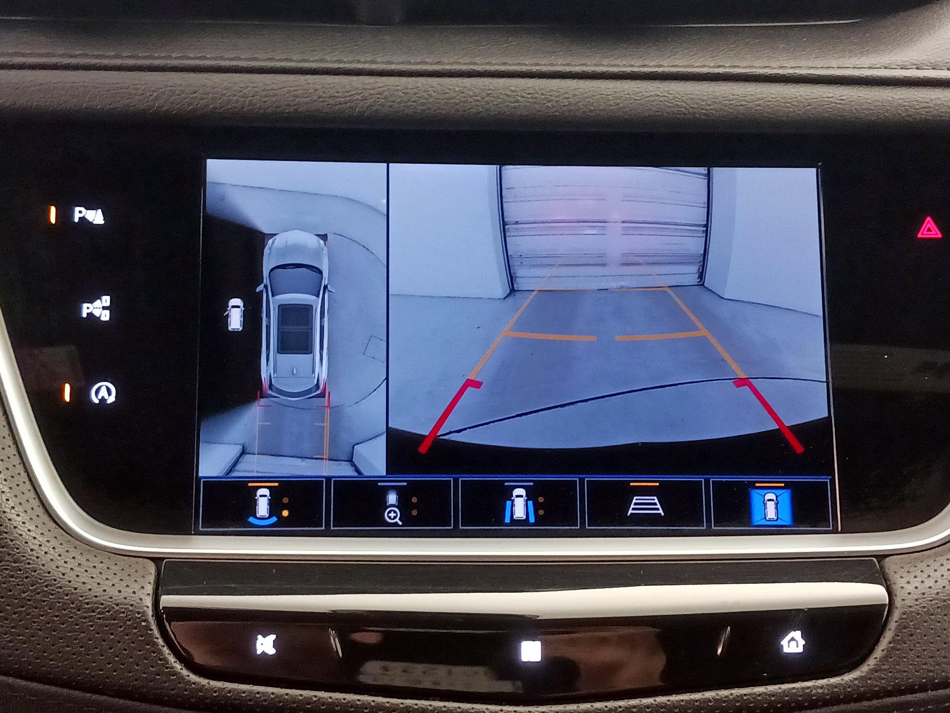 Thumbnail: 2021 Cadillac XT5 - 15