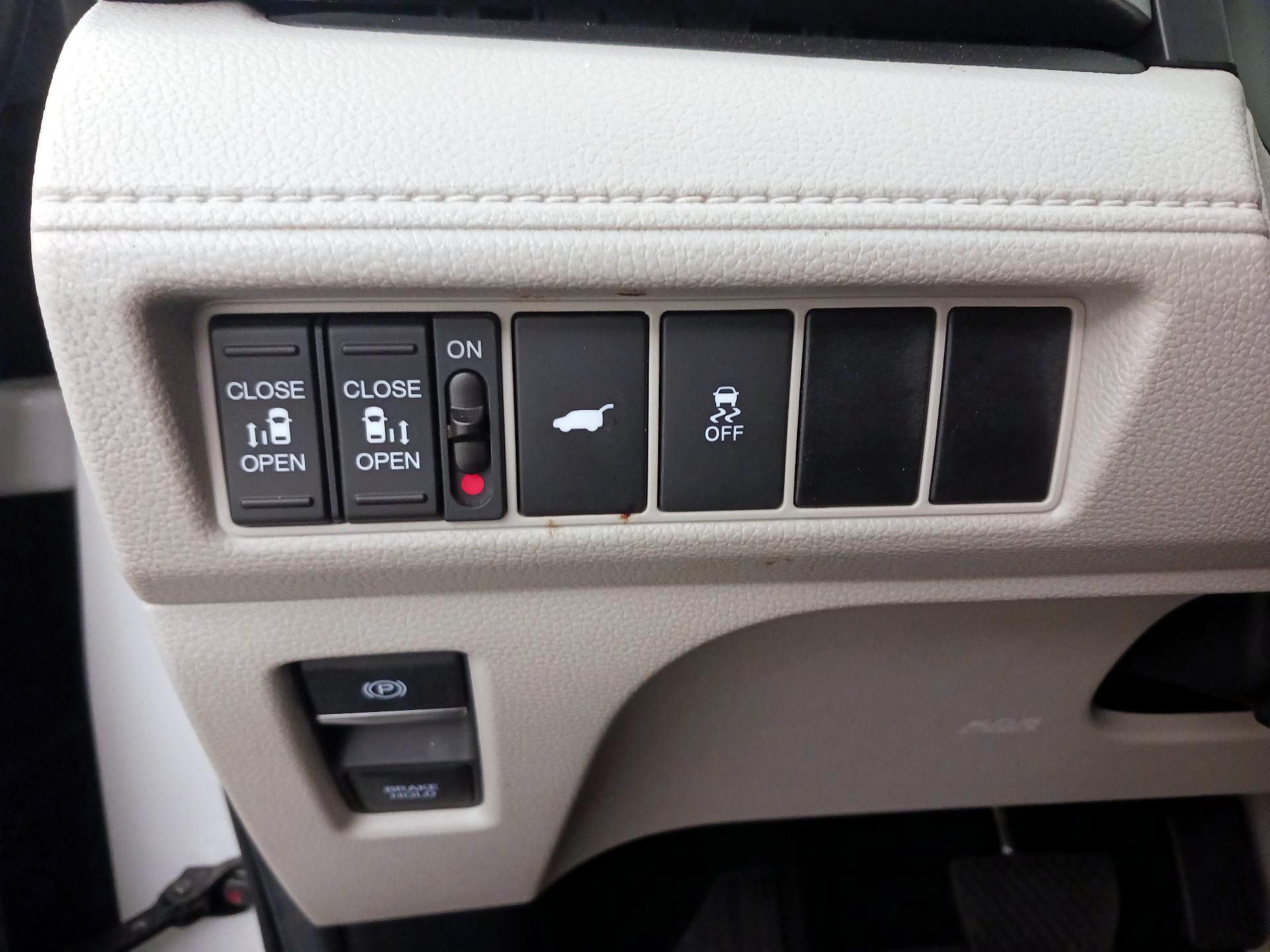 Thumbnail: 2025 Honda Odyssey - 13