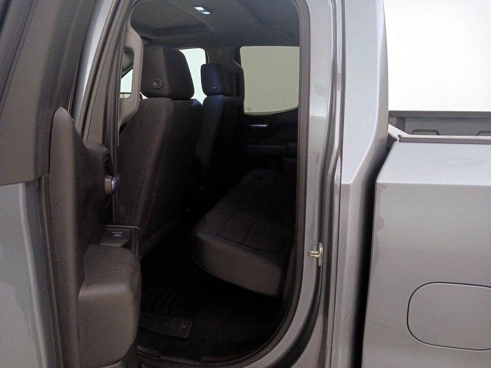 Thumbnail: 2021 Chevrolet Silverado 1500 - 19