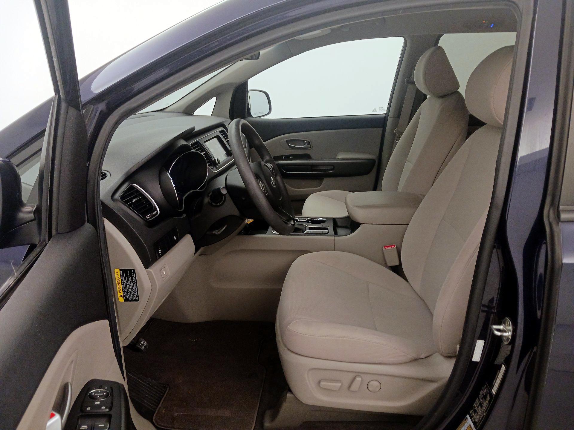 Thumbnail: 2019 Kia Sedona - 11