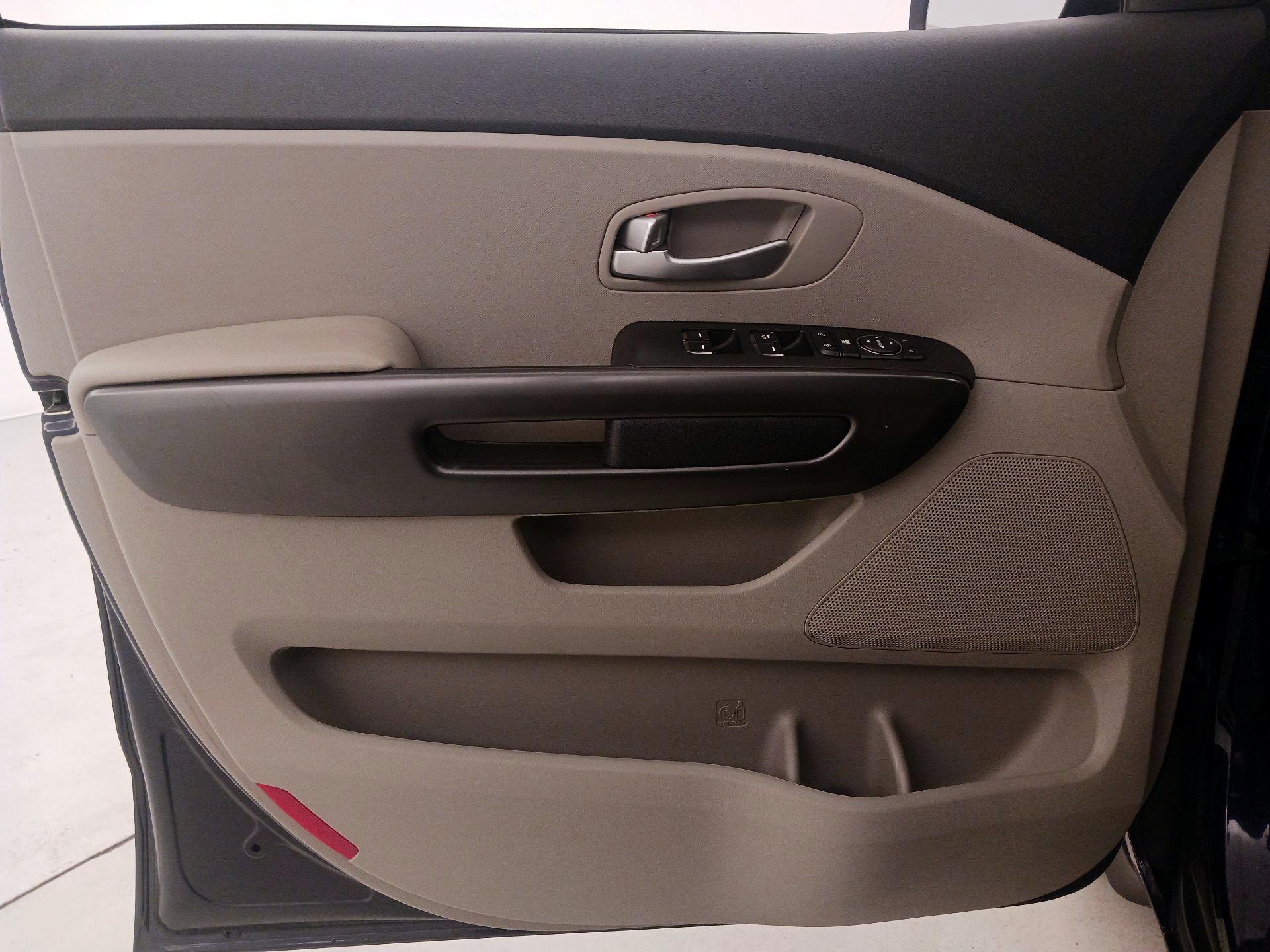 Thumbnail: 2019 Kia Sedona - 12