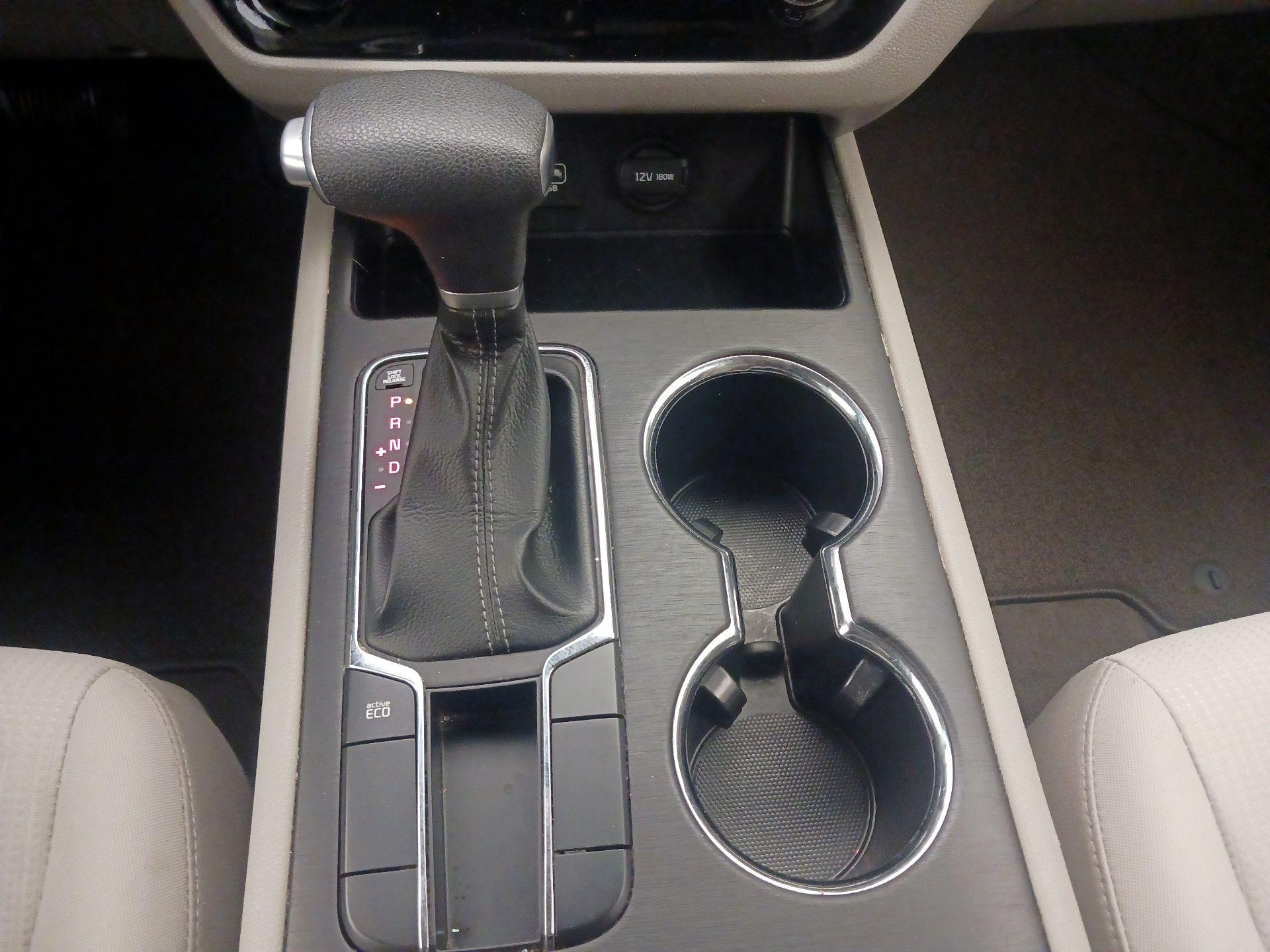 Thumbnail: 2019 Kia Sedona - 17