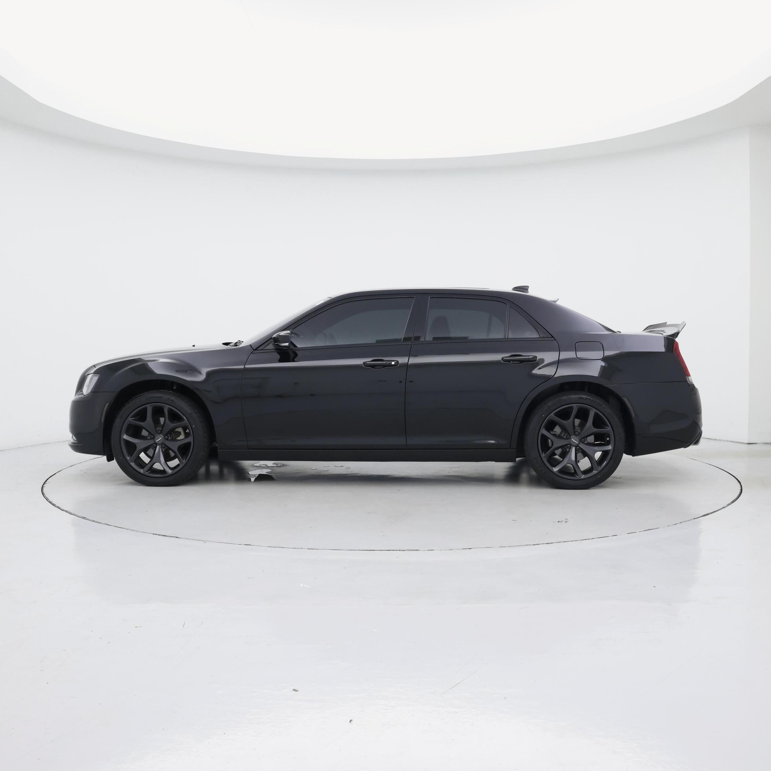 Thumbnail: 2022 Chrysler 300 - 3