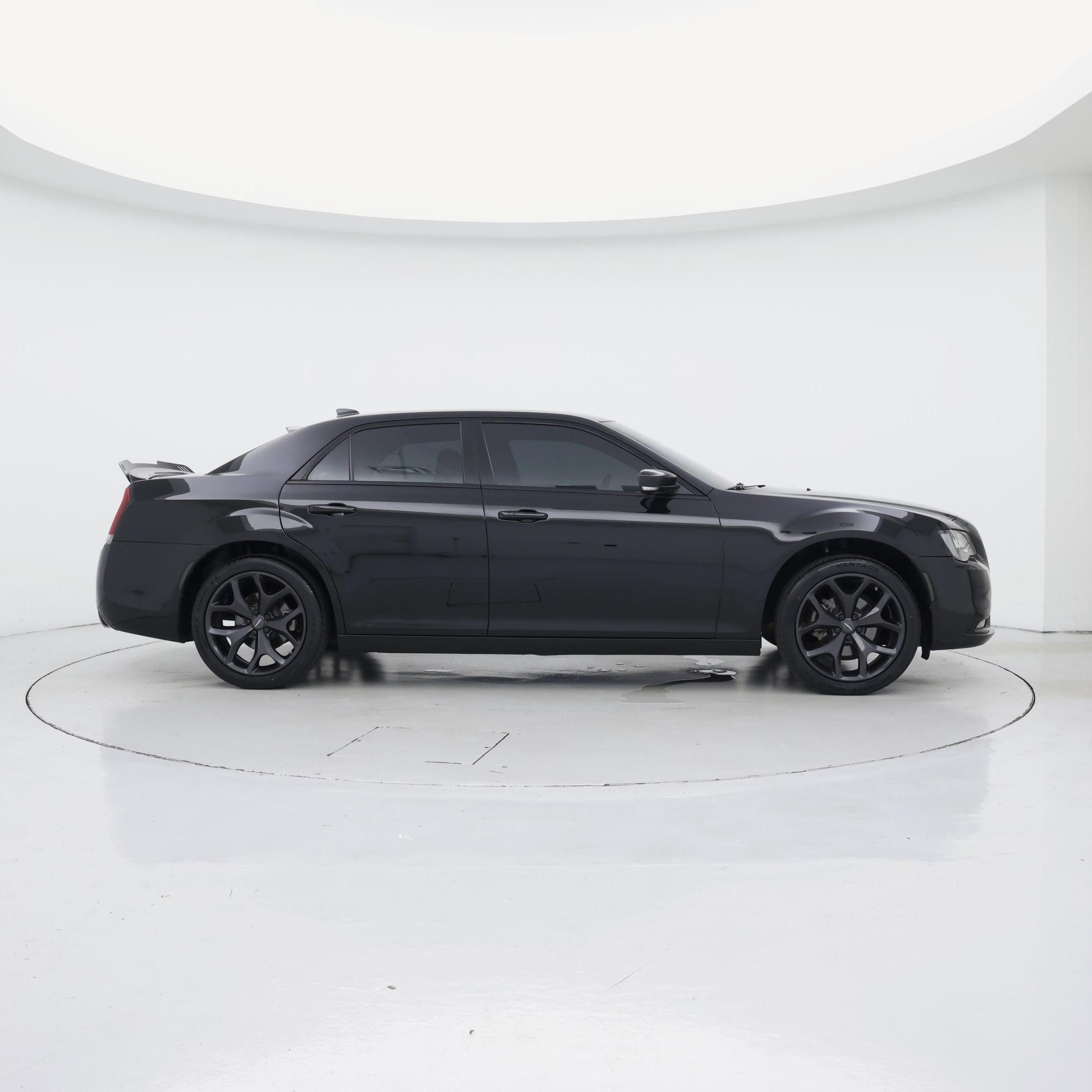 Thumbnail: 2022 Chrysler 300 - 7