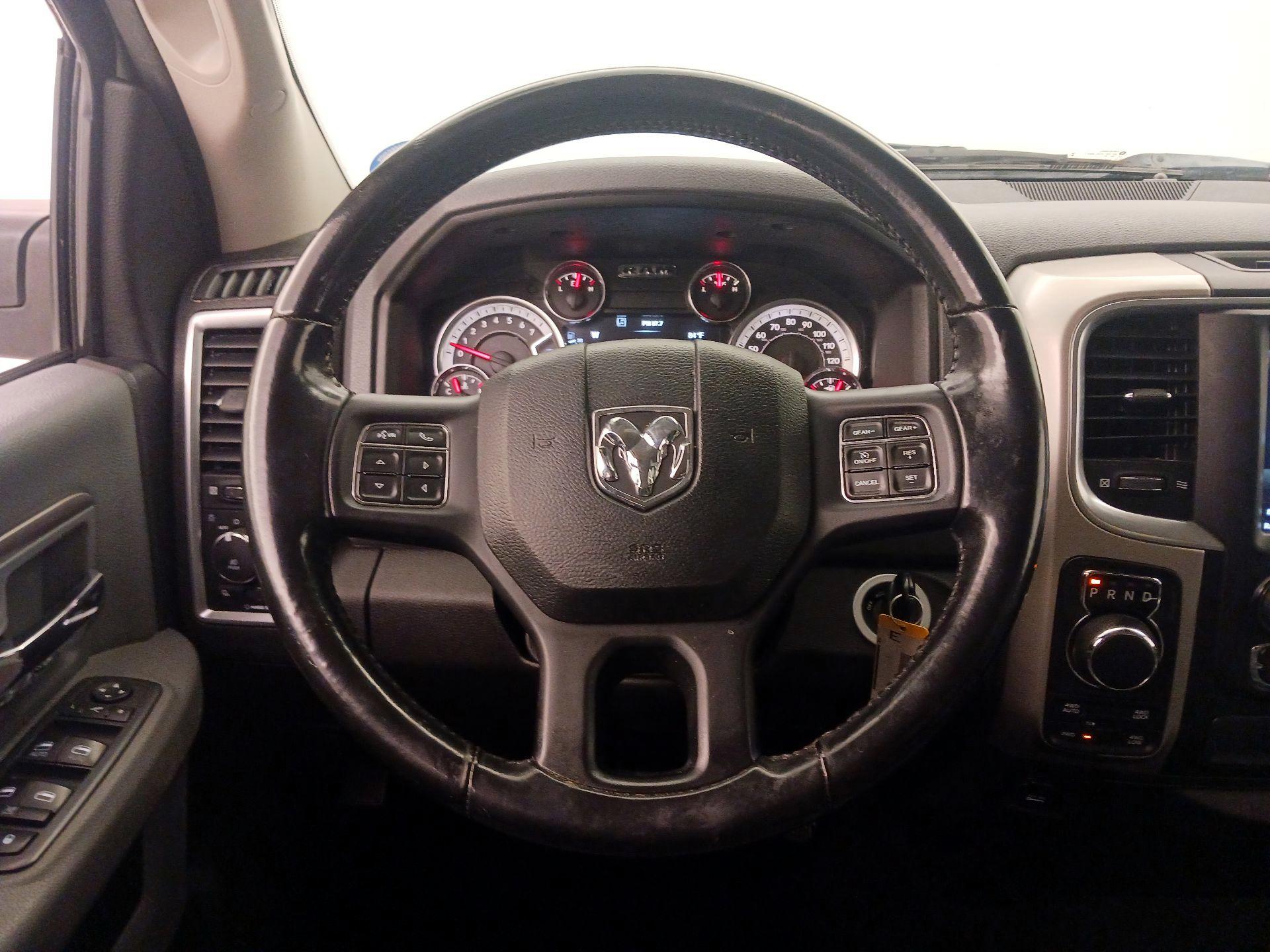 Thumbnail: 2019 RAM 1500 Classic - 10