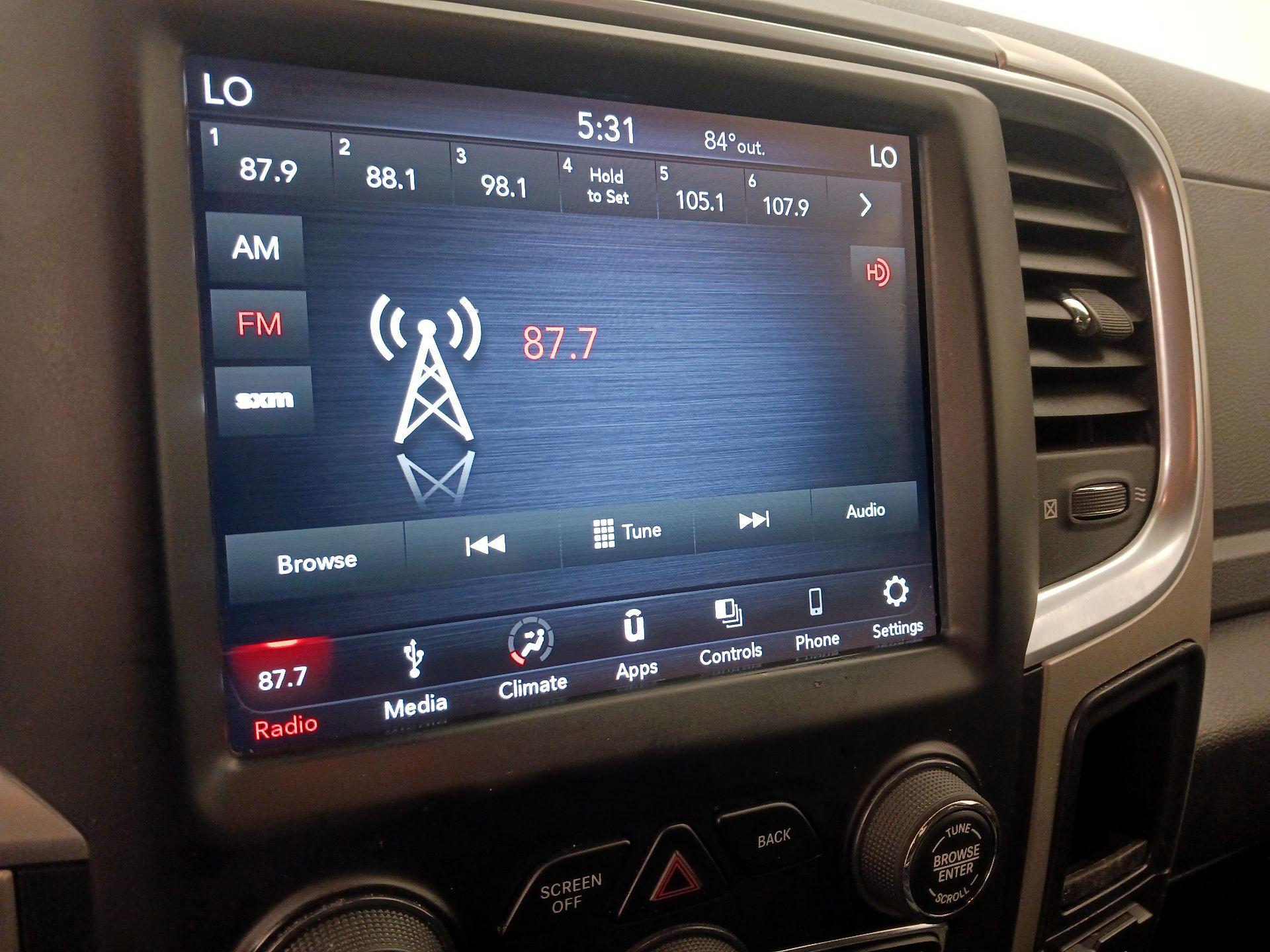 Thumbnail: 2019 RAM 1500 Classic - 15