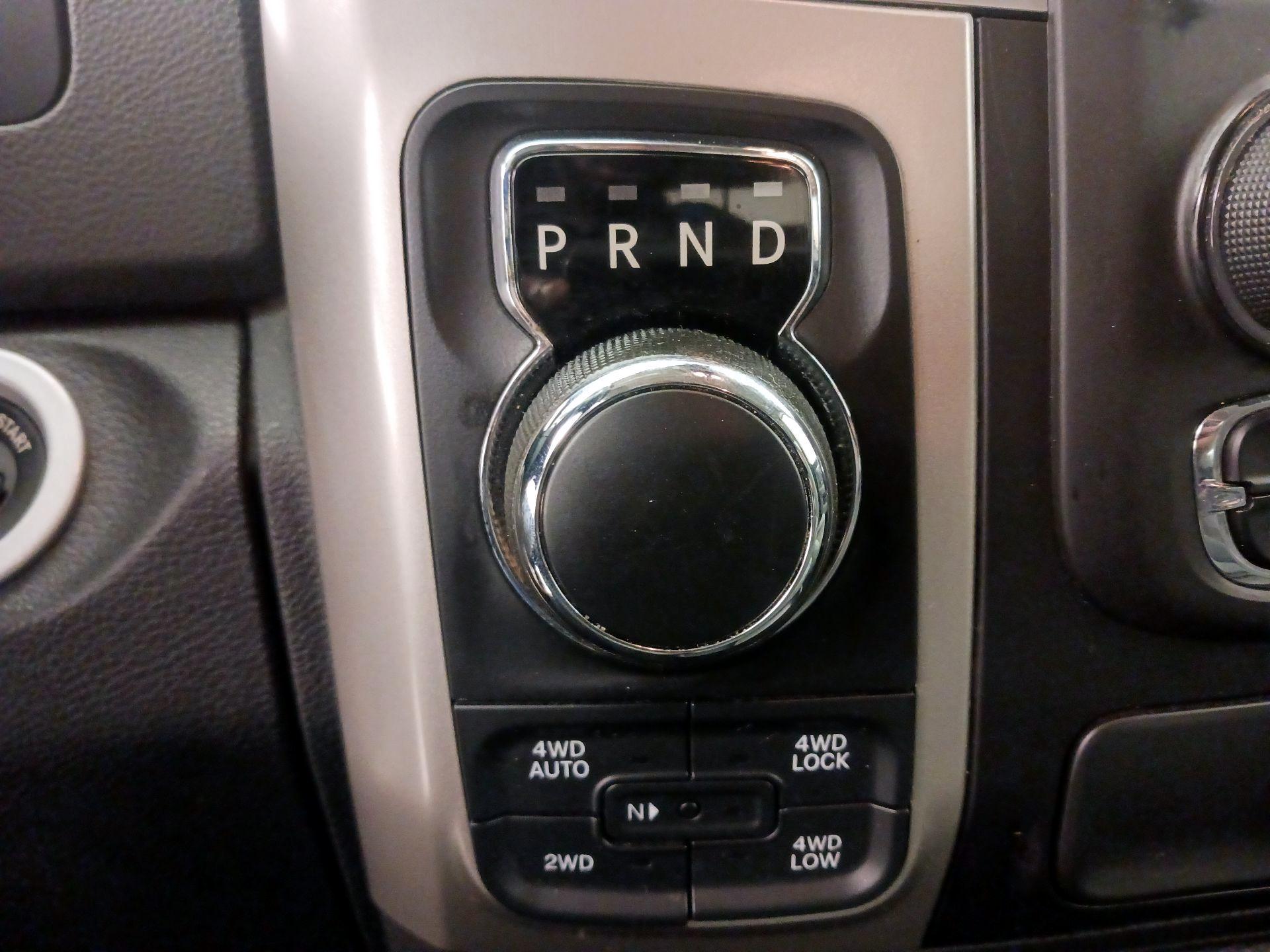 Thumbnail: 2019 RAM 1500 Classic - 17
