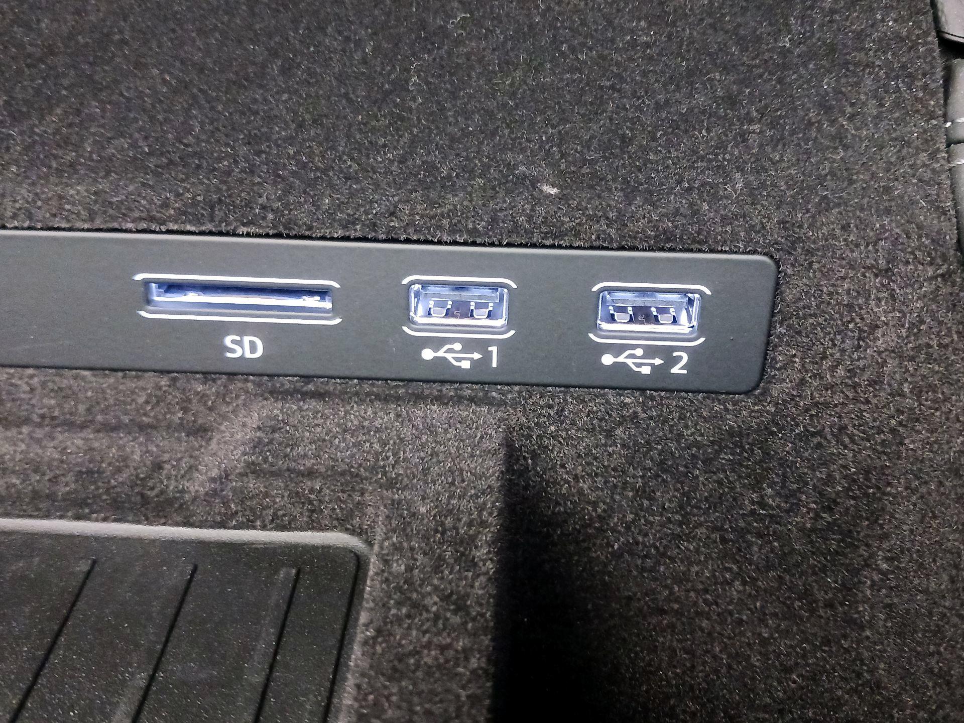 Thumbnail: 2020 Audi S6 - 19