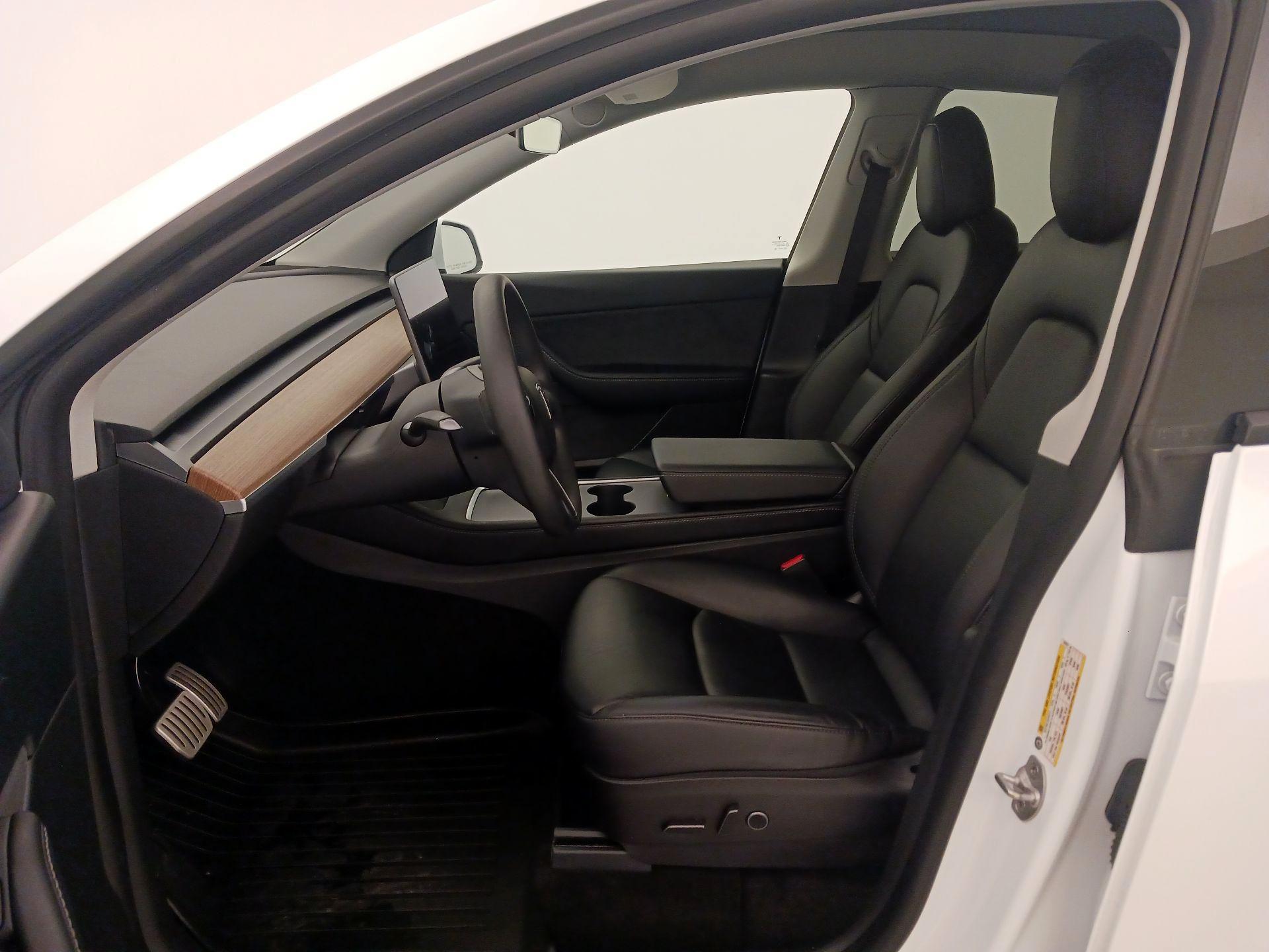 Thumbnail: 2022 Tesla Model Y - 11