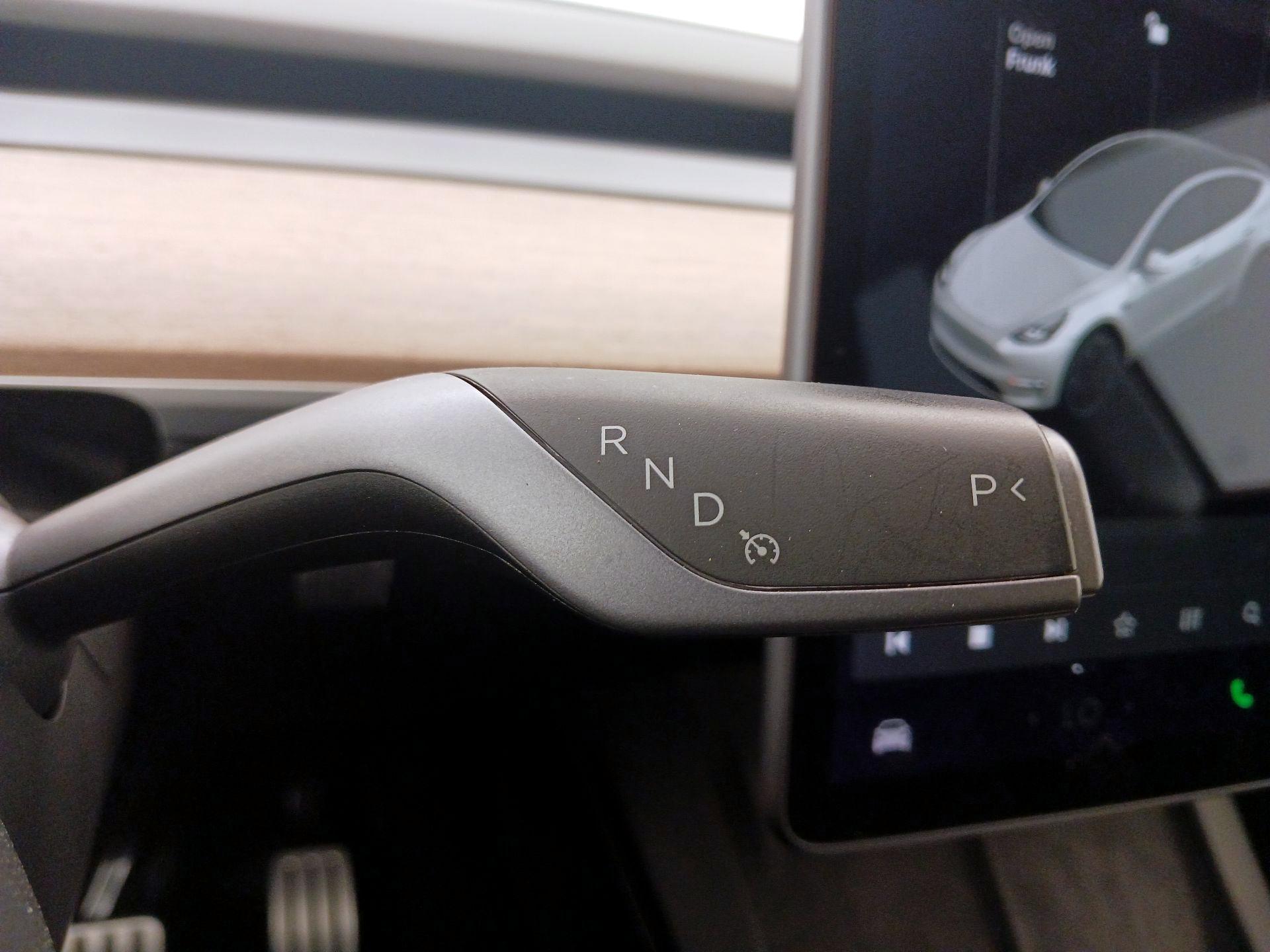 Thumbnail: 2022 Tesla Model Y - 17